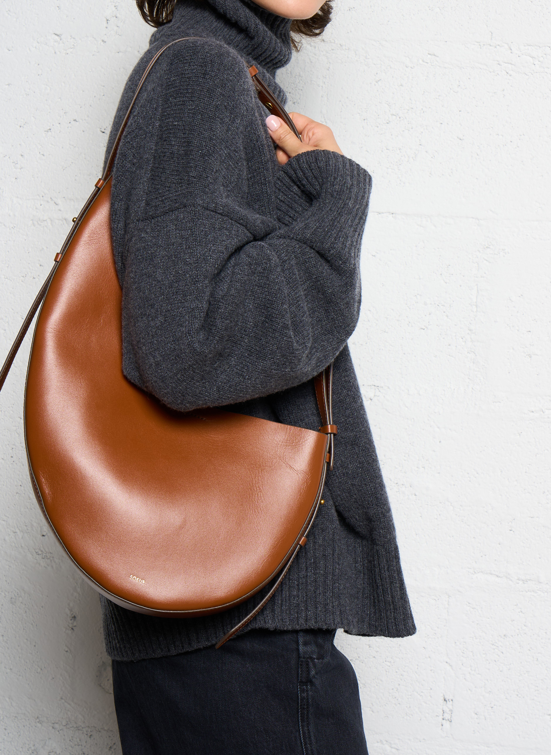 Smooth leather asymmetric shoulder bag Naturel Soeur - Women