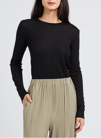 Tee-shirt manches longues à col rond femme noir Tee-shirt manches longues à col rond femme noir