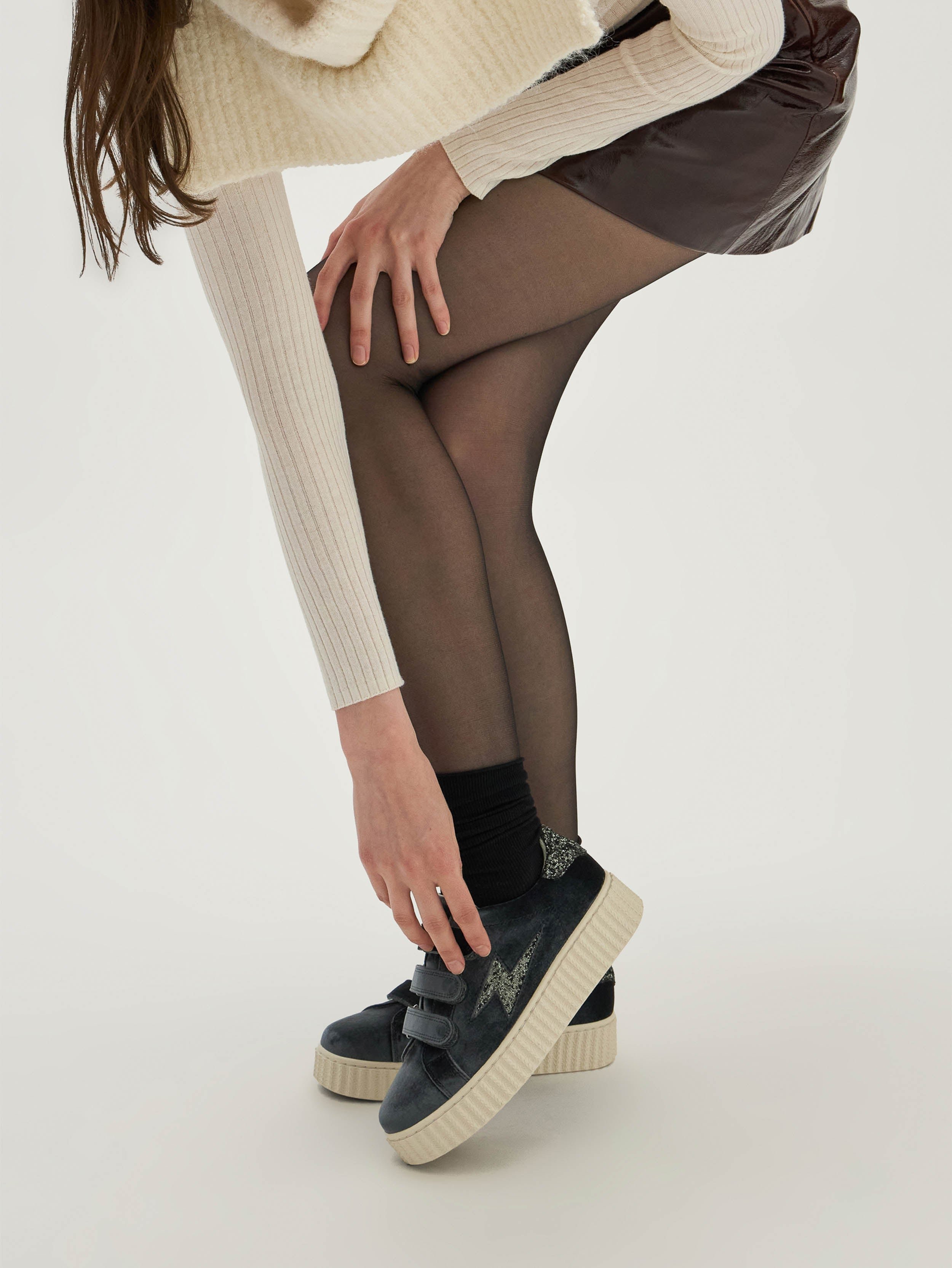 Baskets basses en velours et paillettes VANESSA WU Noir