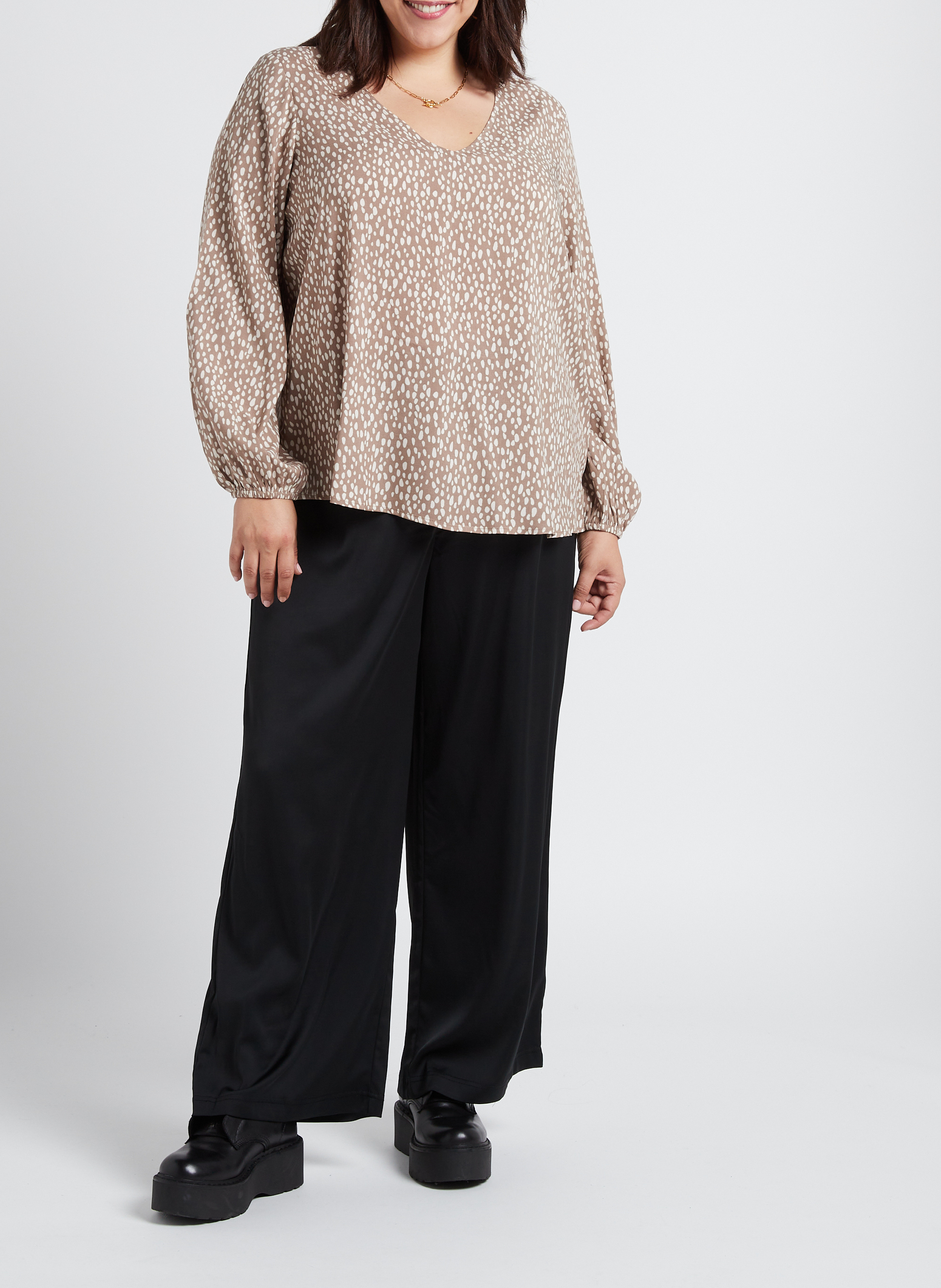 Soepelvallende top met V-hals en print EVOKED Beige