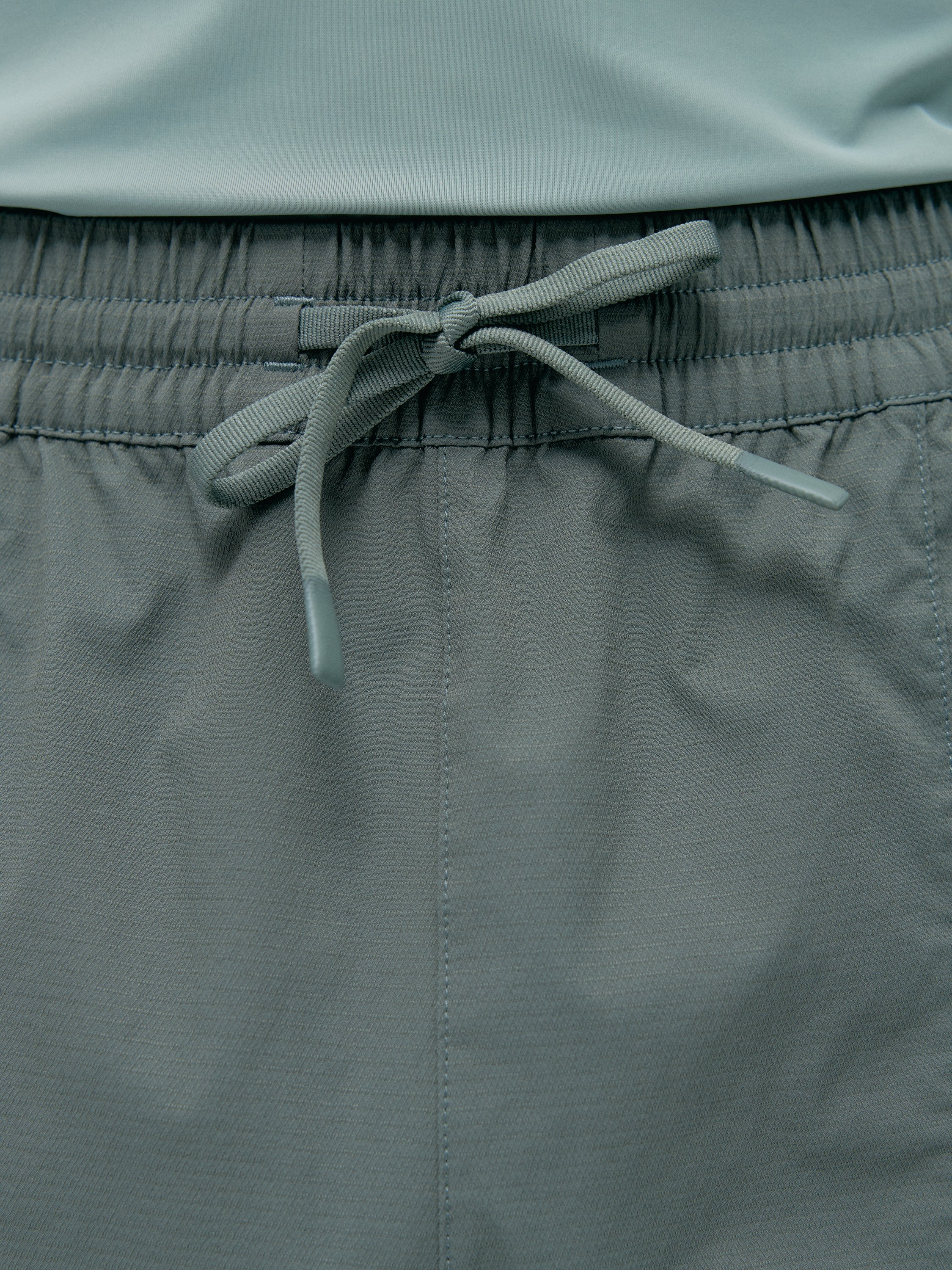 Short men's sports training recovery RHEIN 2.0 BORN Green