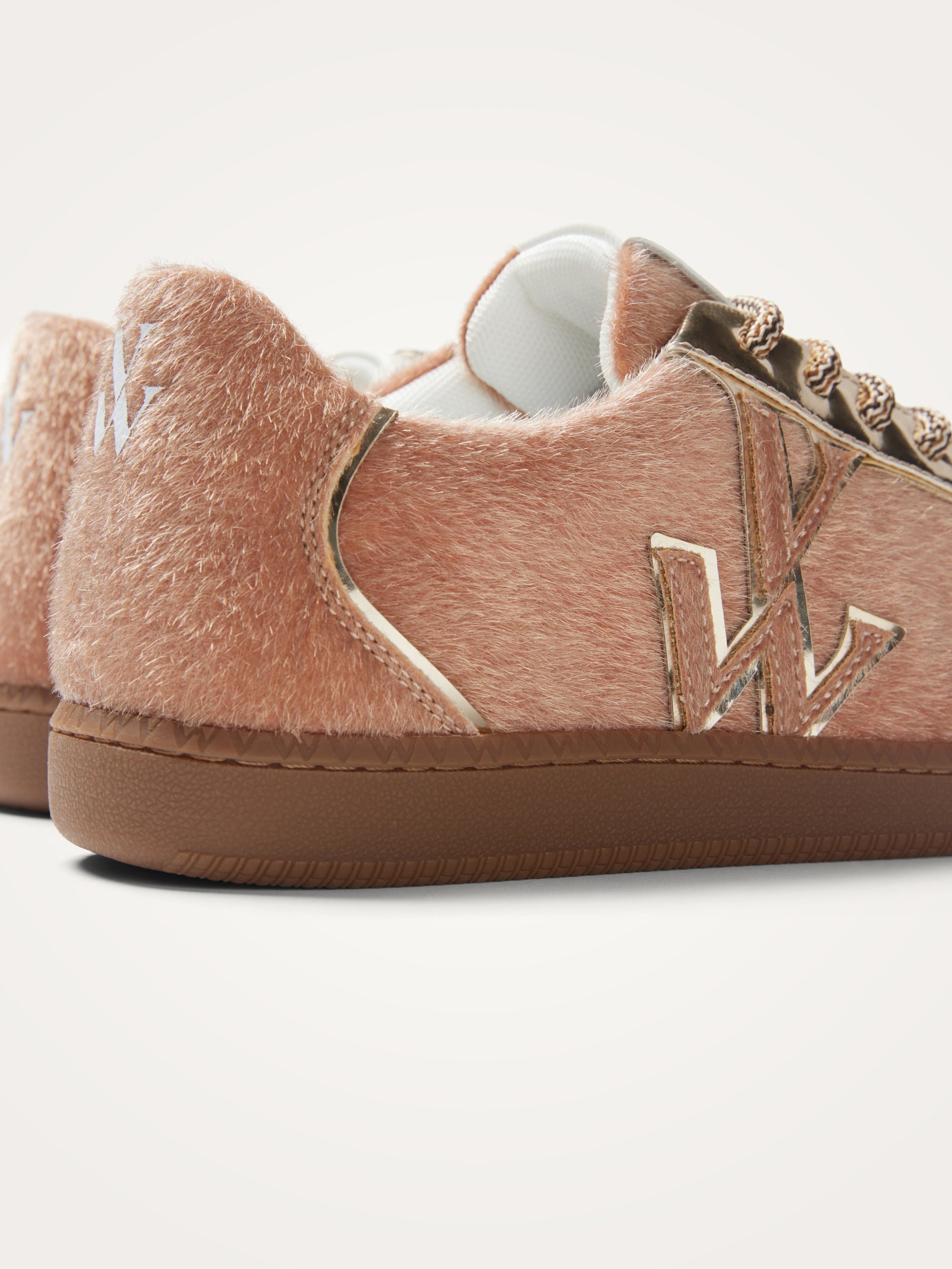 Sneakers with monogram on retro sole VANESSA WU Pink