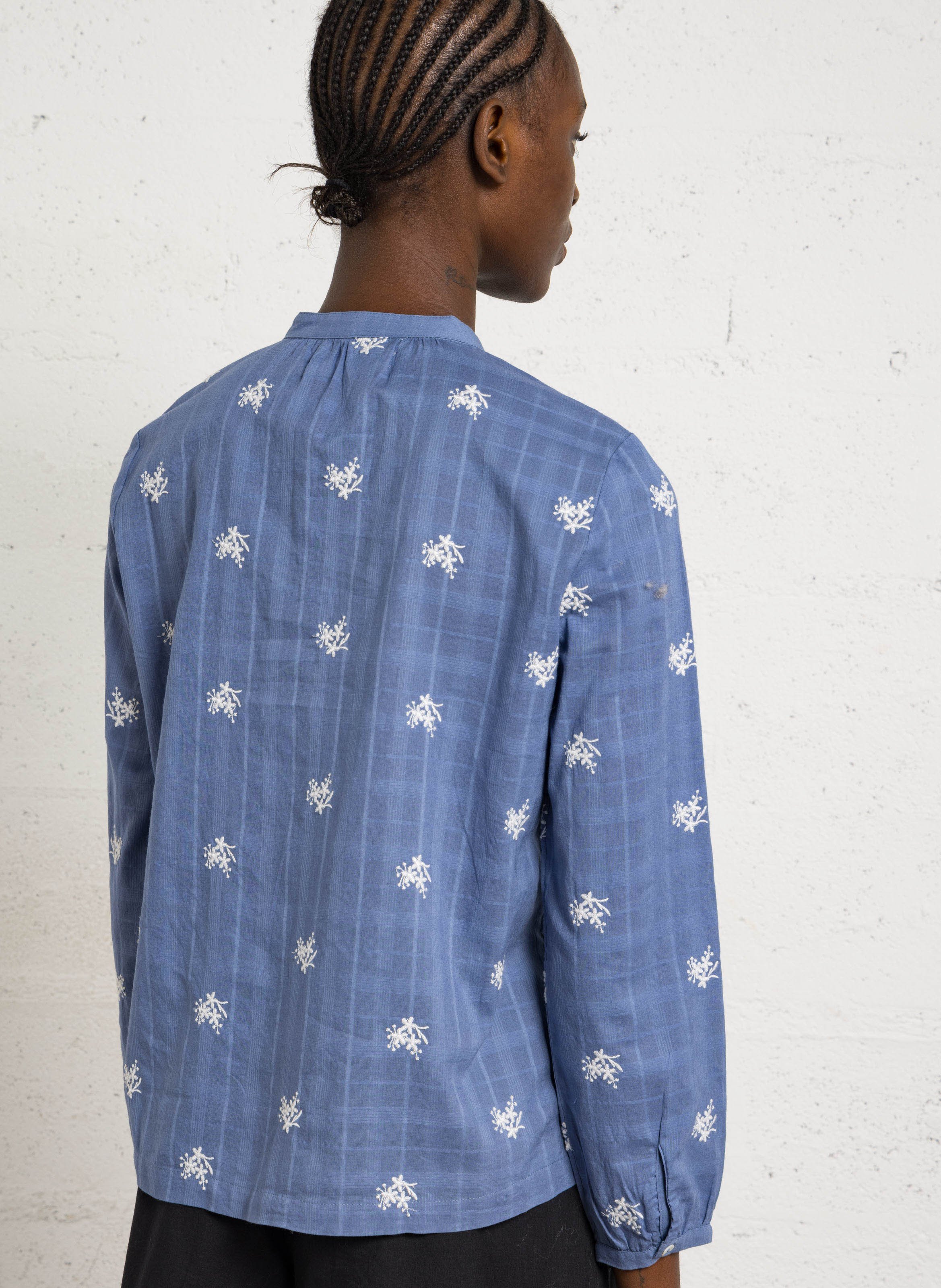 Blouse avec fleurs brodées en coton NICE THINGS Bleu