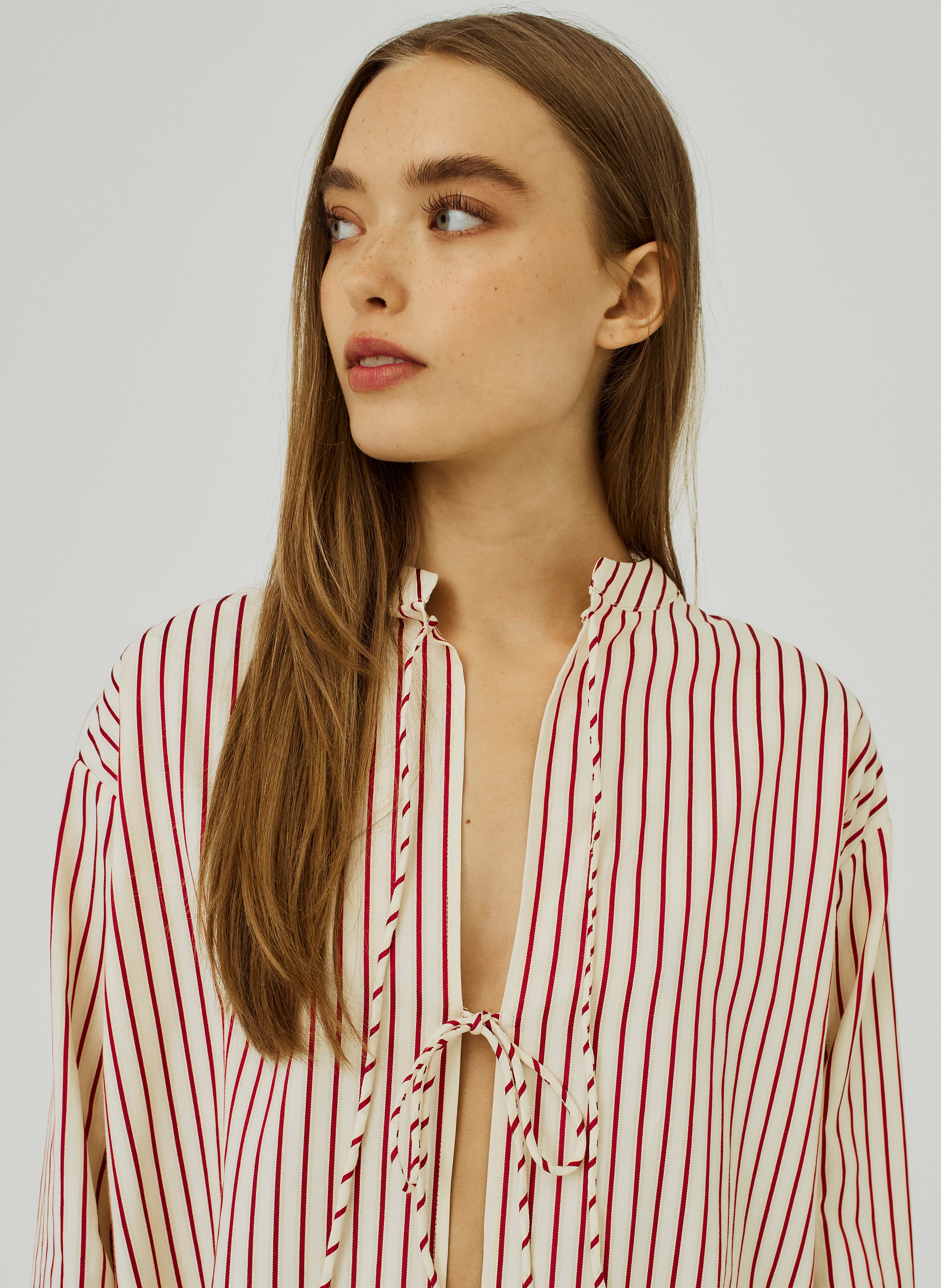 Round neck shirt NORR Red