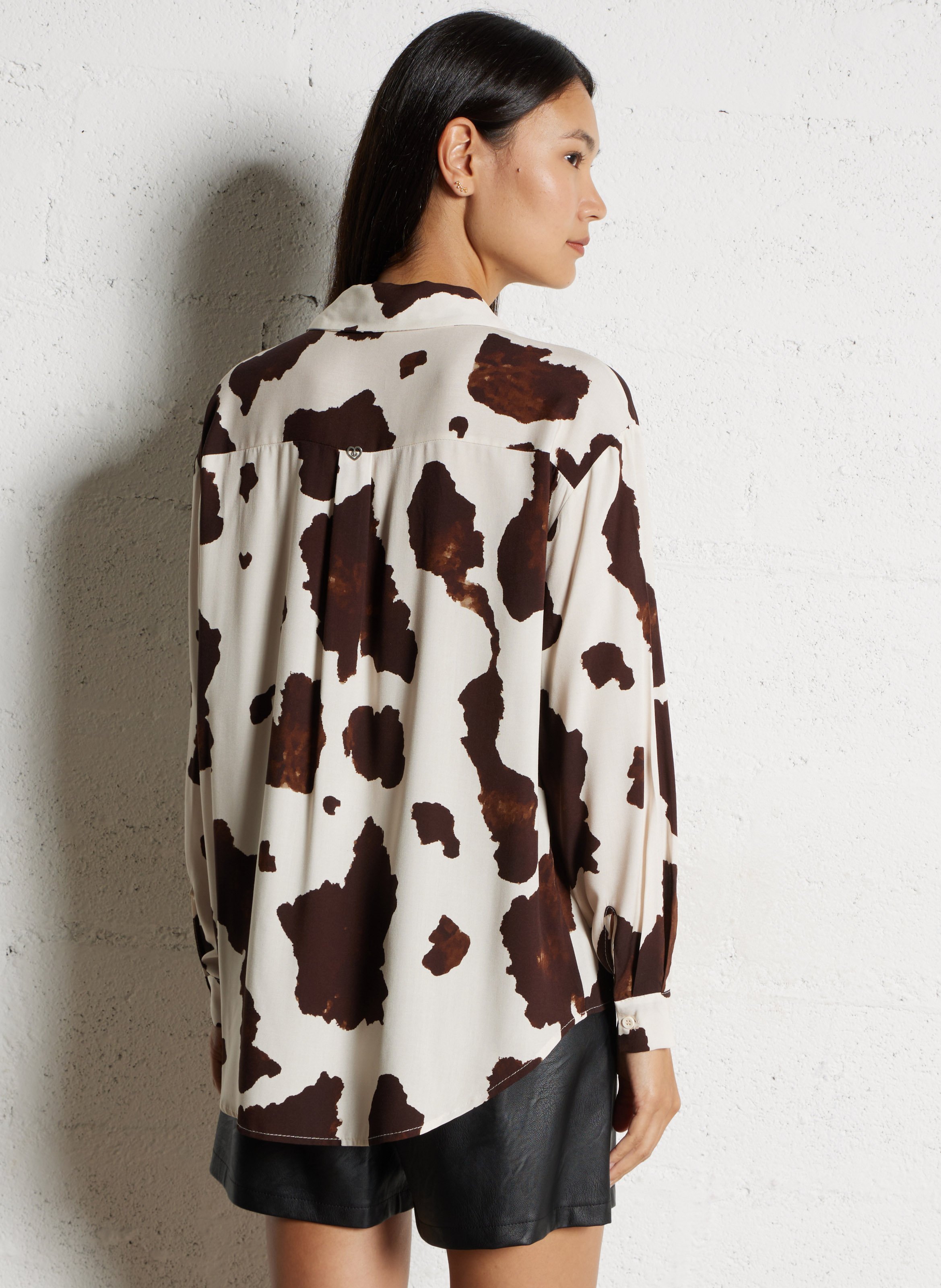 Flowy blouse with long sleeves cow print PLEASE Beige