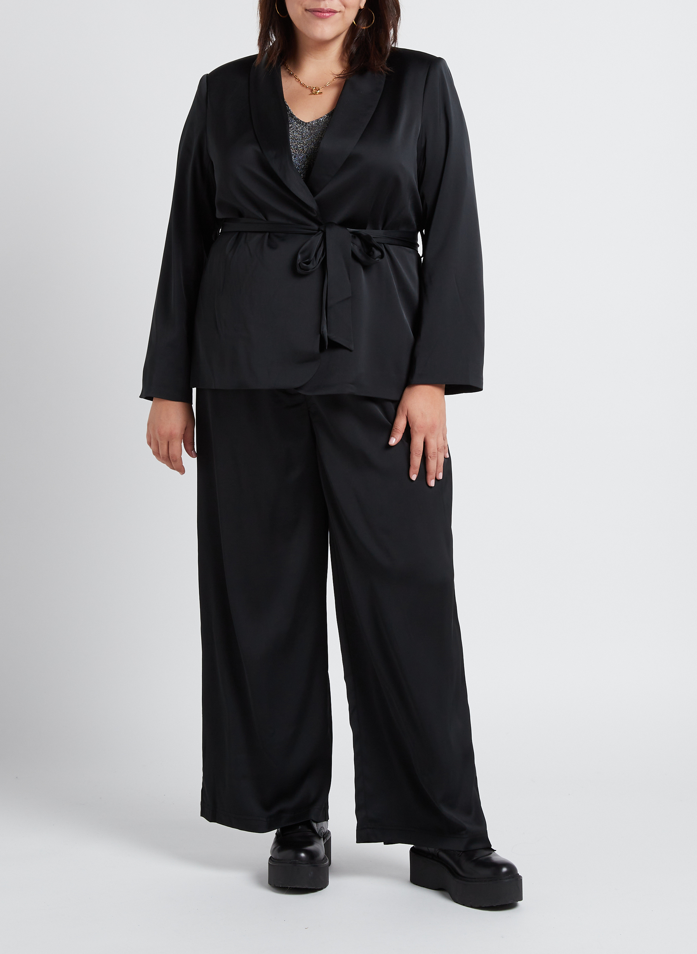 Satijnachtig jasje met reverskraag EVOKED Zwart