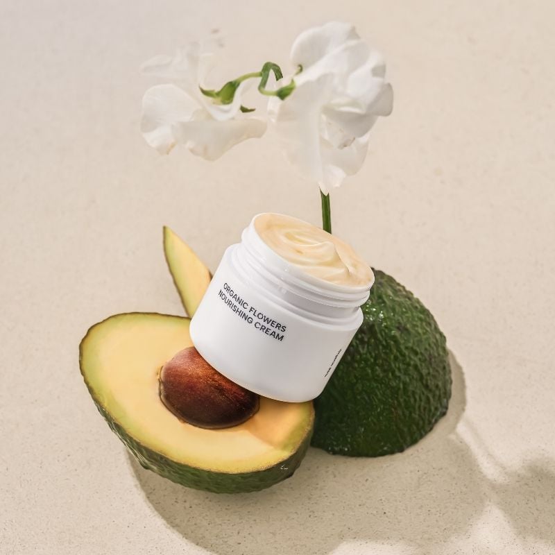 NOURISHING CREAM WITH ORGANIC FERMENTED FLOWERS WHAMISA No color