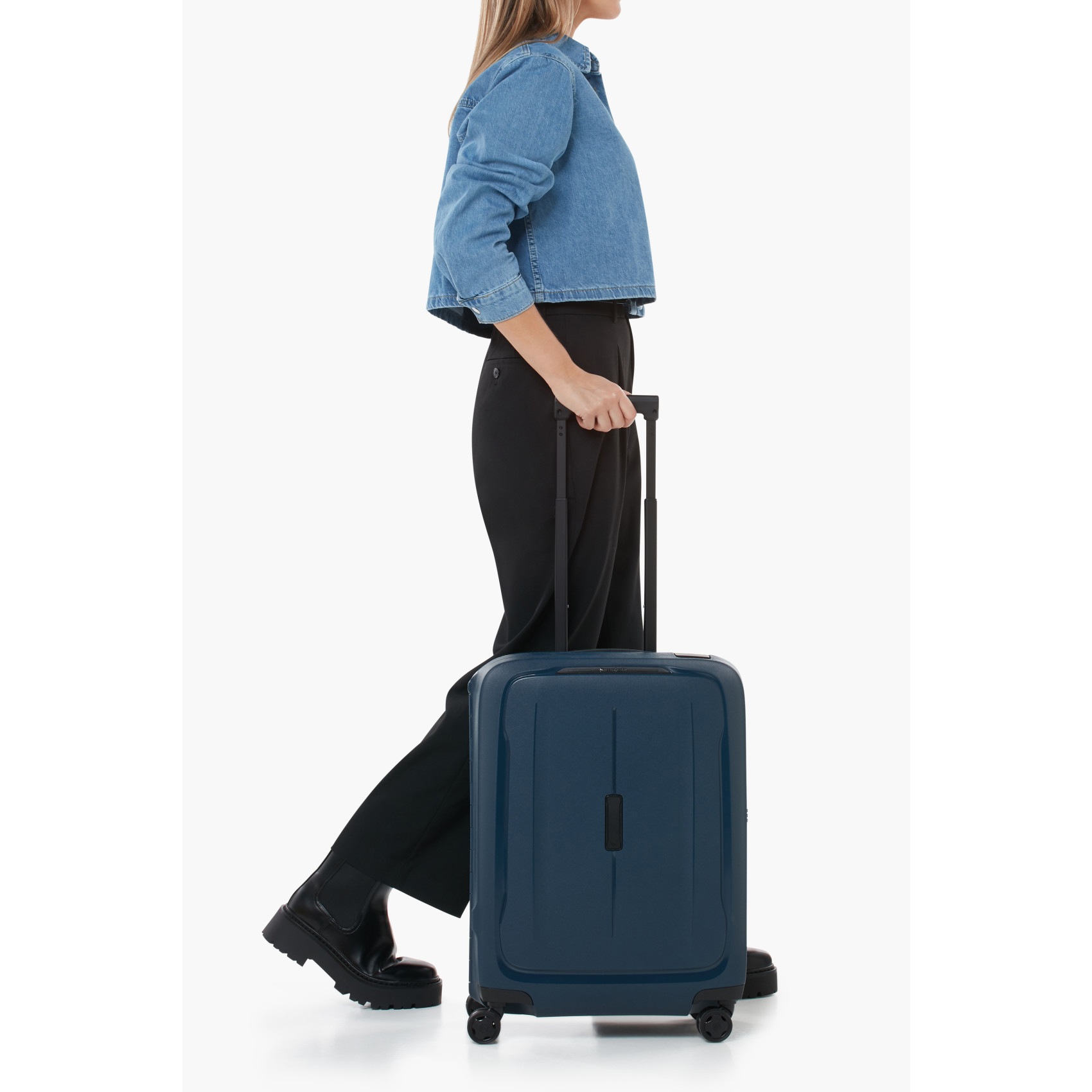 Essens 4-wheel carry-on suitcase size S Blue