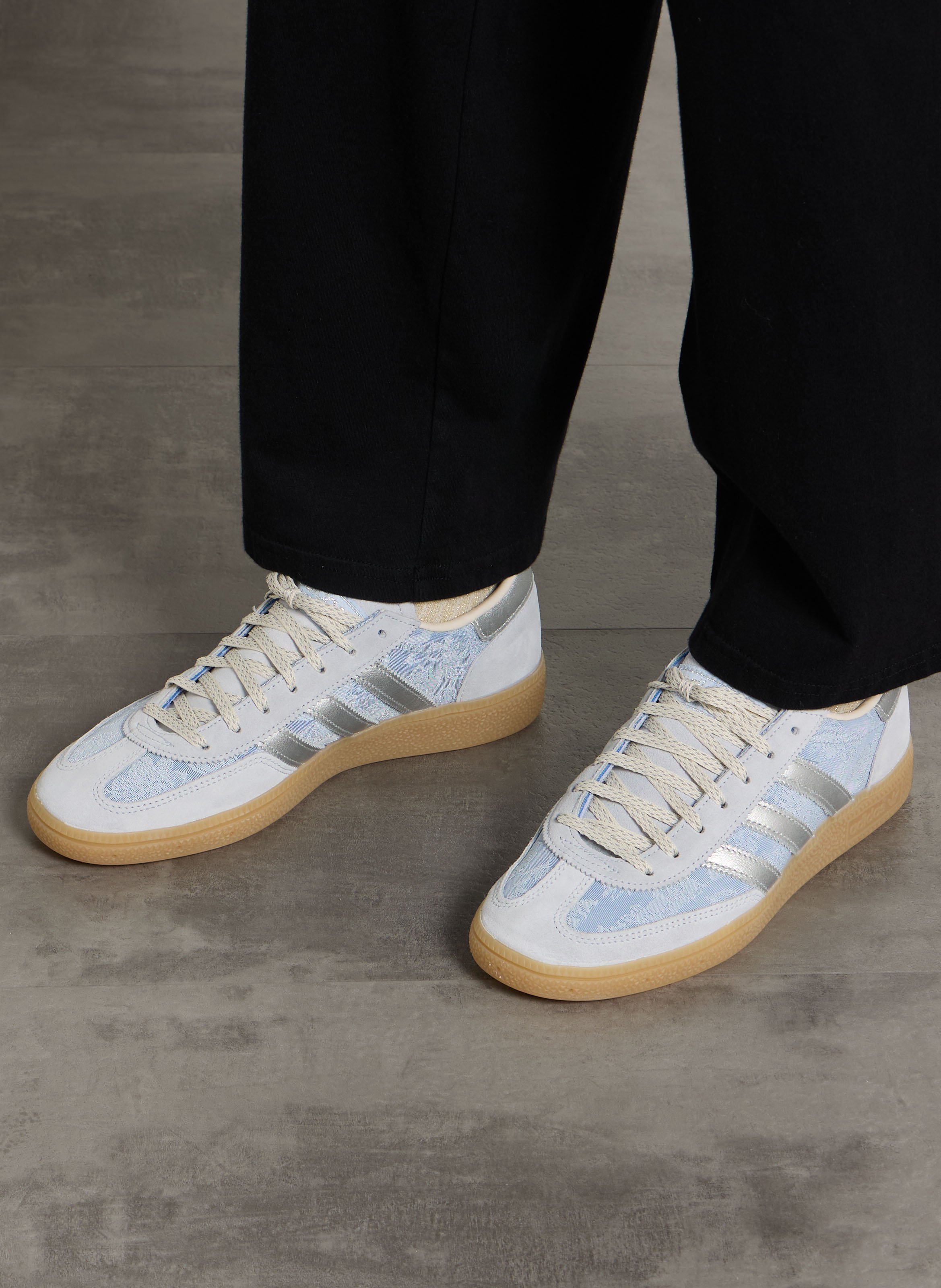 . ADIDAS Blau