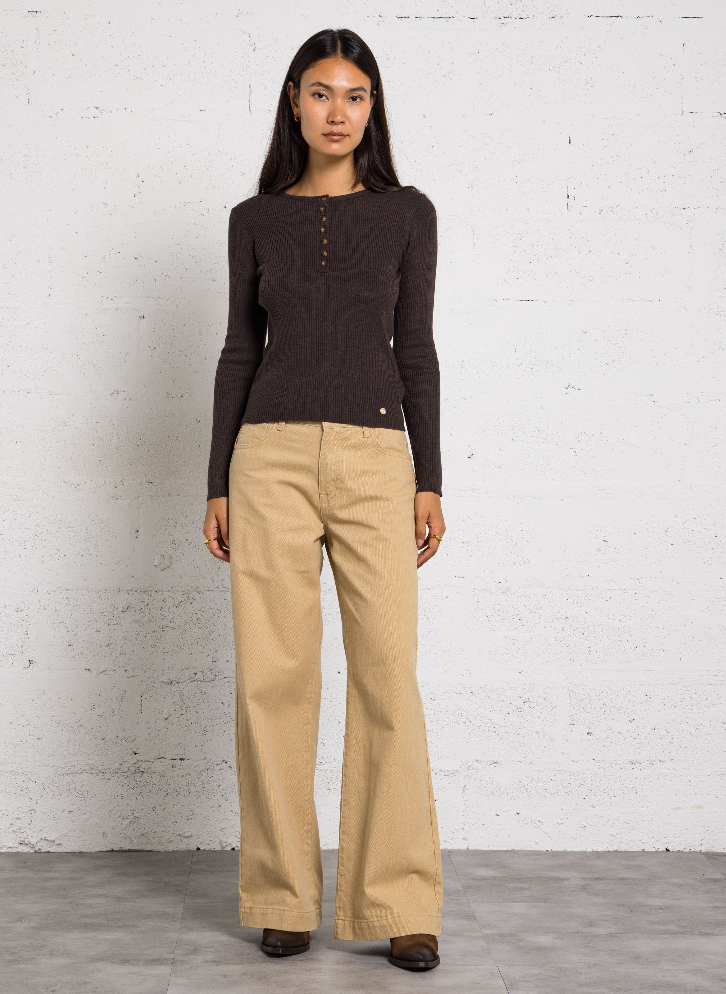 Tee-shirt ajusté boutonné uni LA PETITE ETOILE Marron