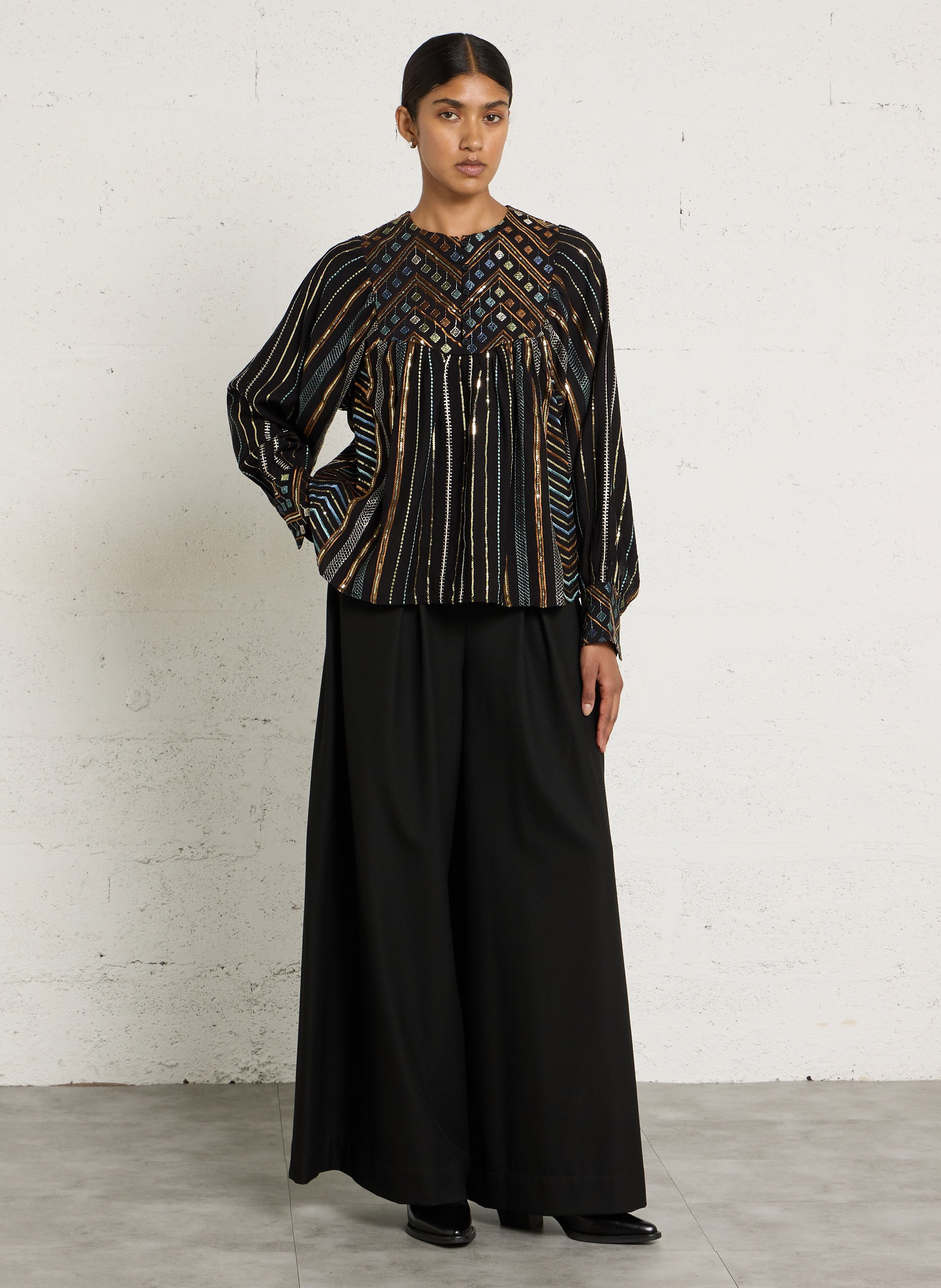Blouse col rond brodée SEE U SOON Noir