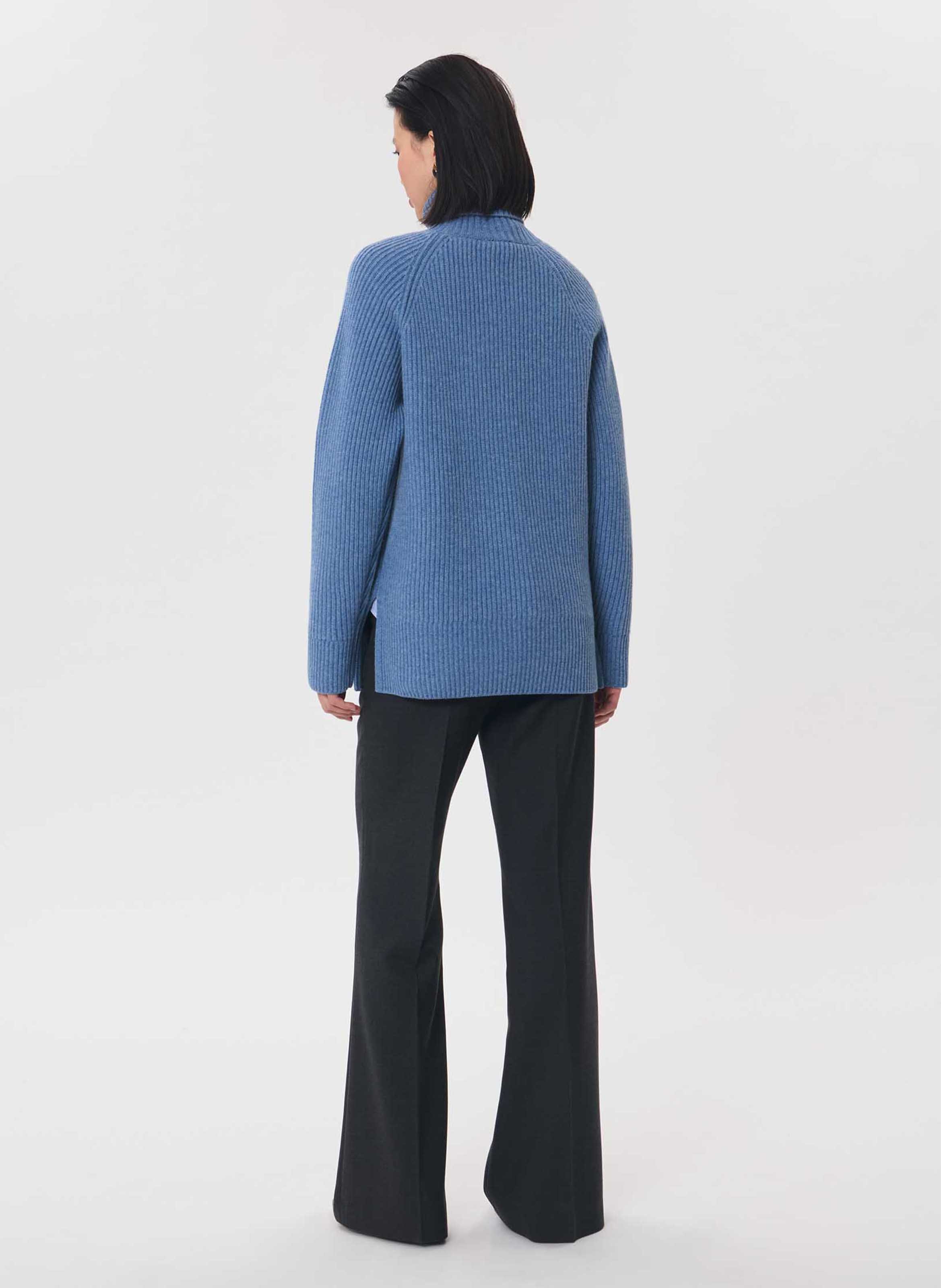 Weiter Rollkragenpullover aus Wollmix TARA JARMON Blau