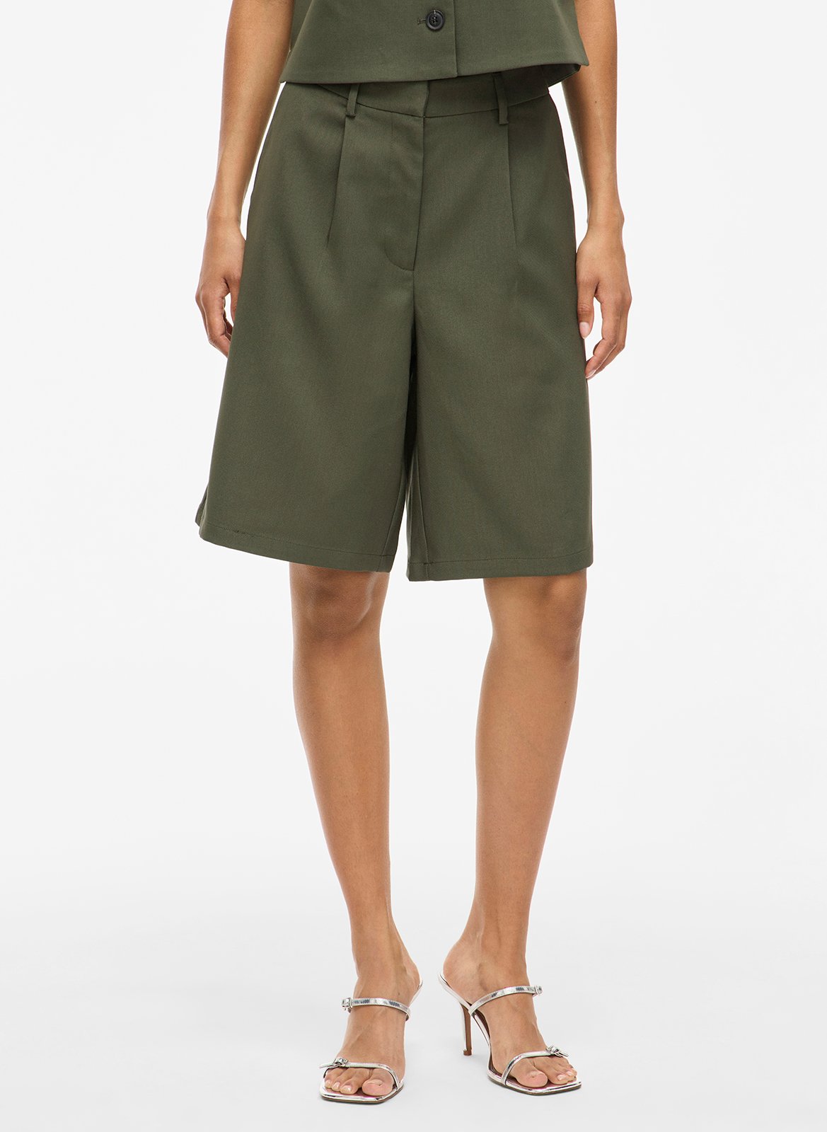 Straight Bermuda shorts in blended recycled fibers VILA Green