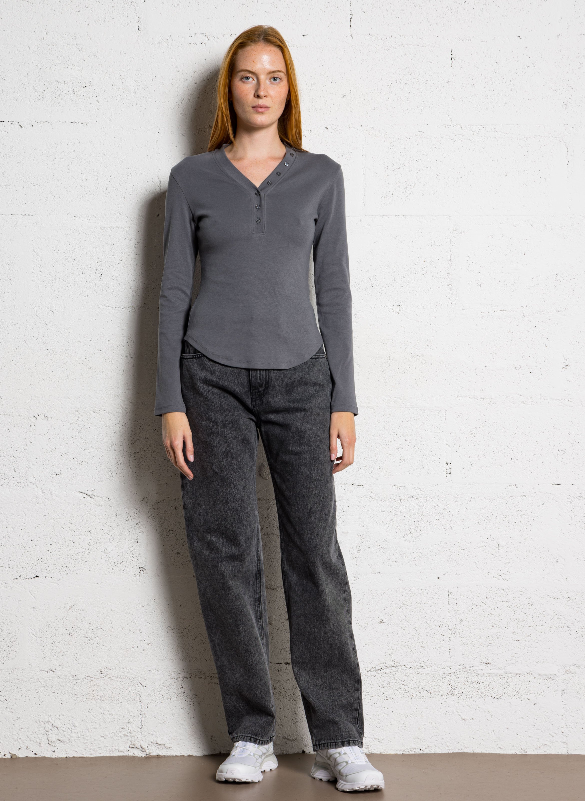 Aansluitend T-shirt met V-hals van gemengd katoen BERENICE Grijs