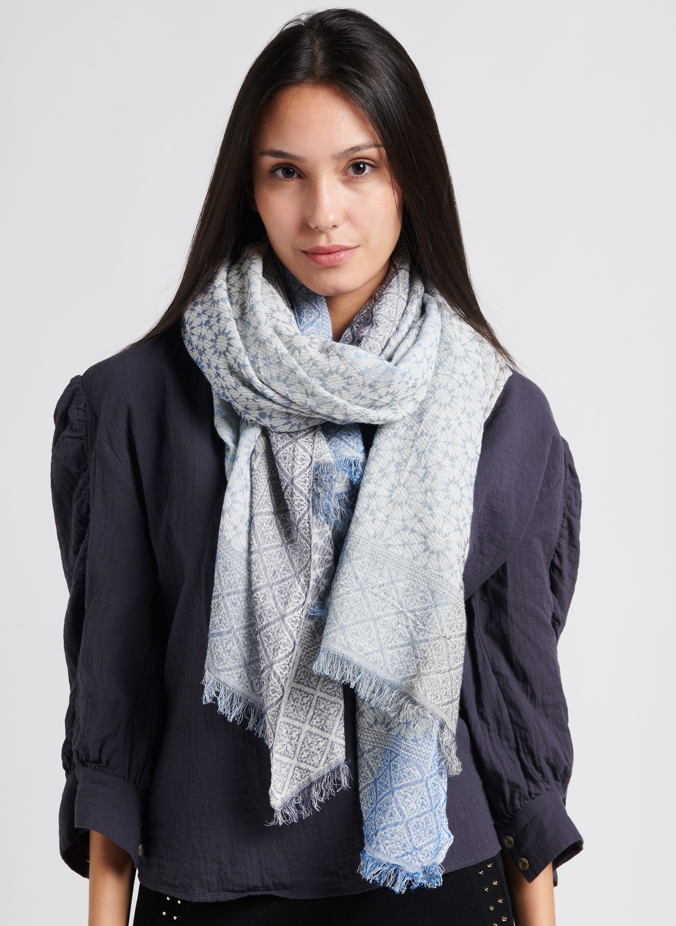 Bonobo Femme Ã©charpe Ã Franges Kalinga Ashok Foulard Yves Saint