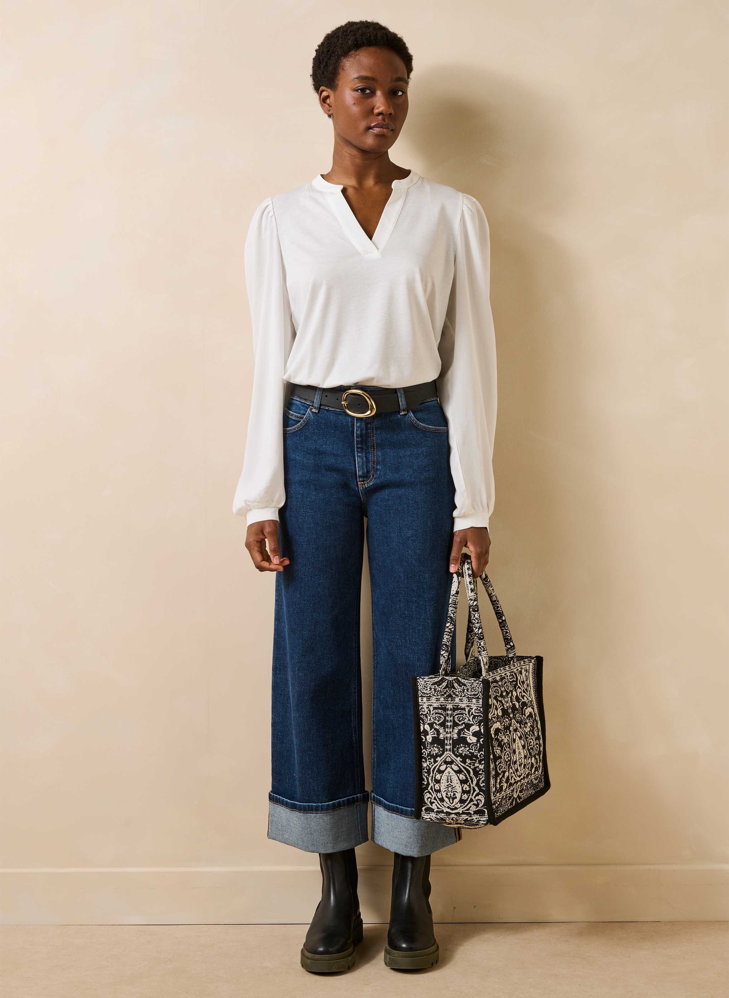 Tee-shirt col V  LA FEE MARABOUTEE Blanc