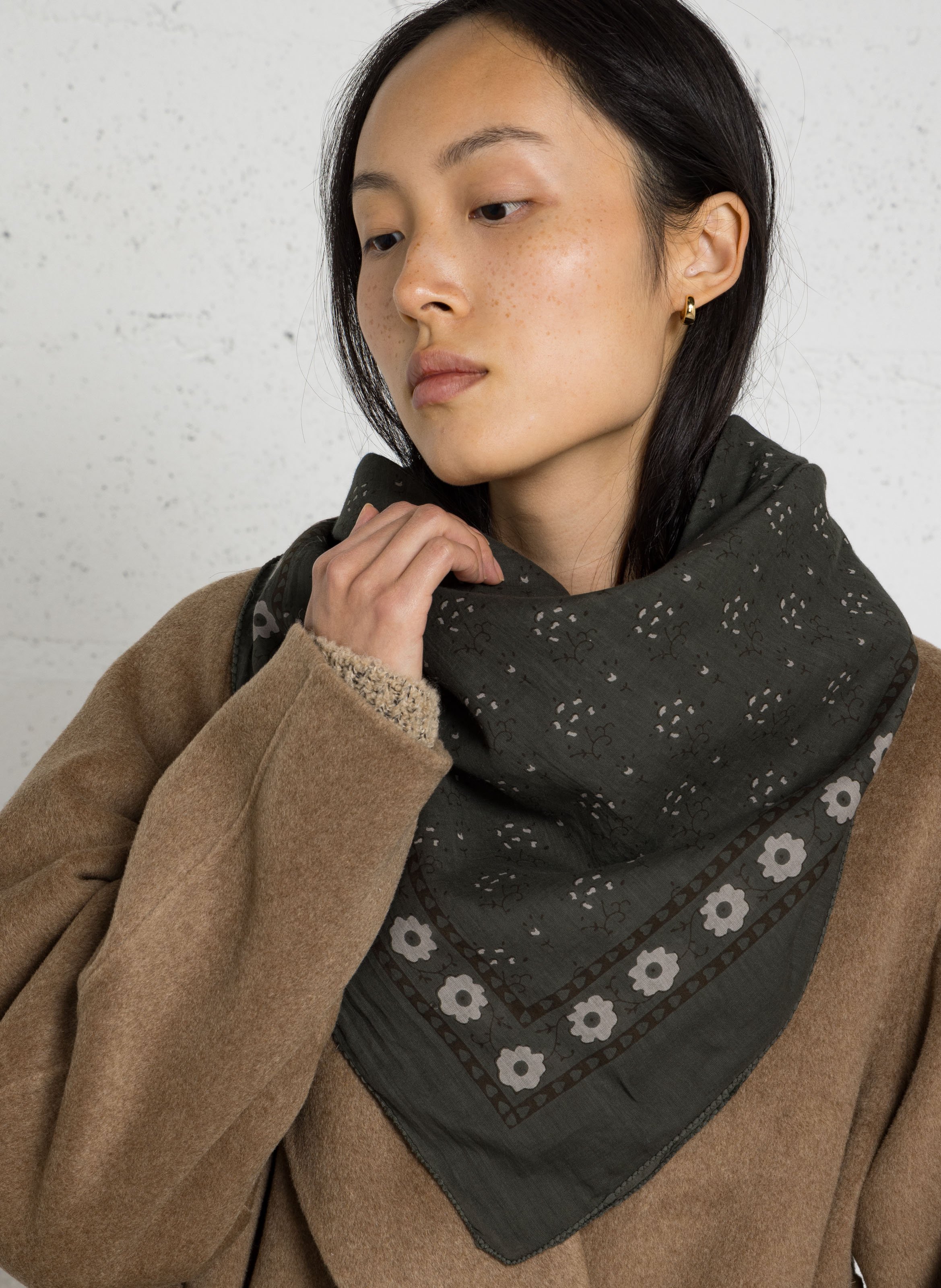 Vierkante, katoenen foulard met print SOEUR