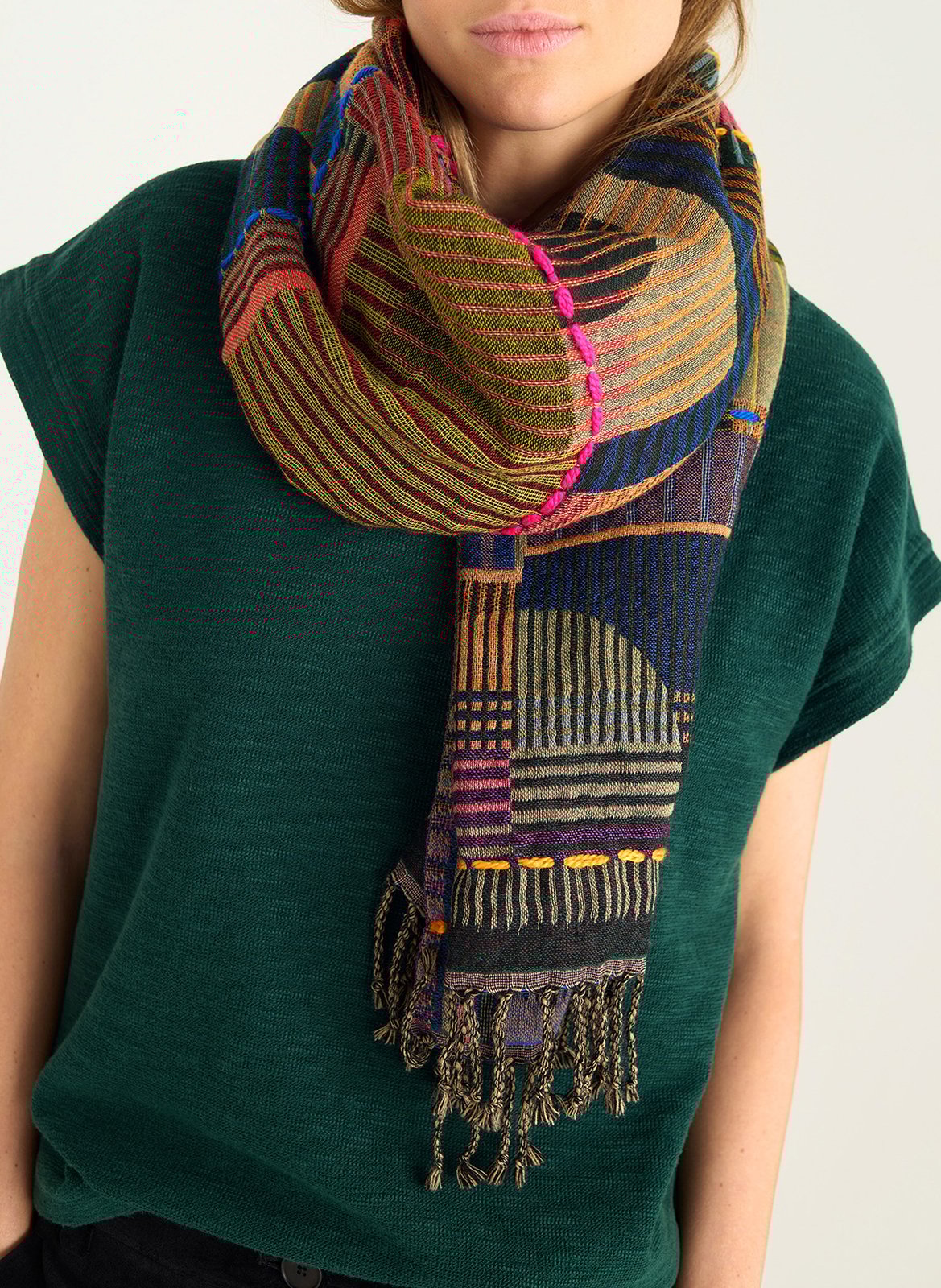 Gewebter Schal mit Wollmustern ACOTE Rot