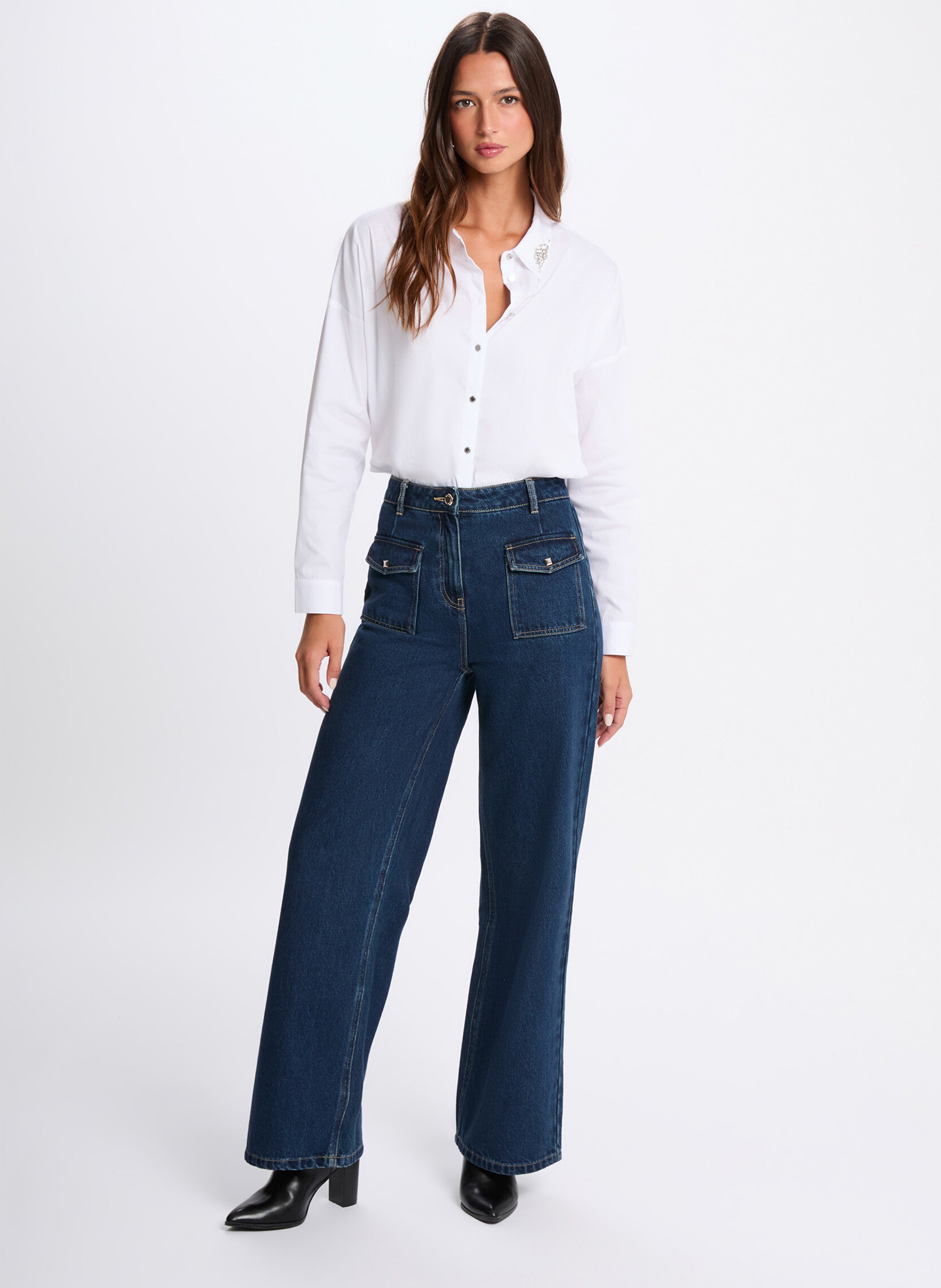 <p>Hemd in Übergröße mit Strasssteinen</p> MORGAN Weiss