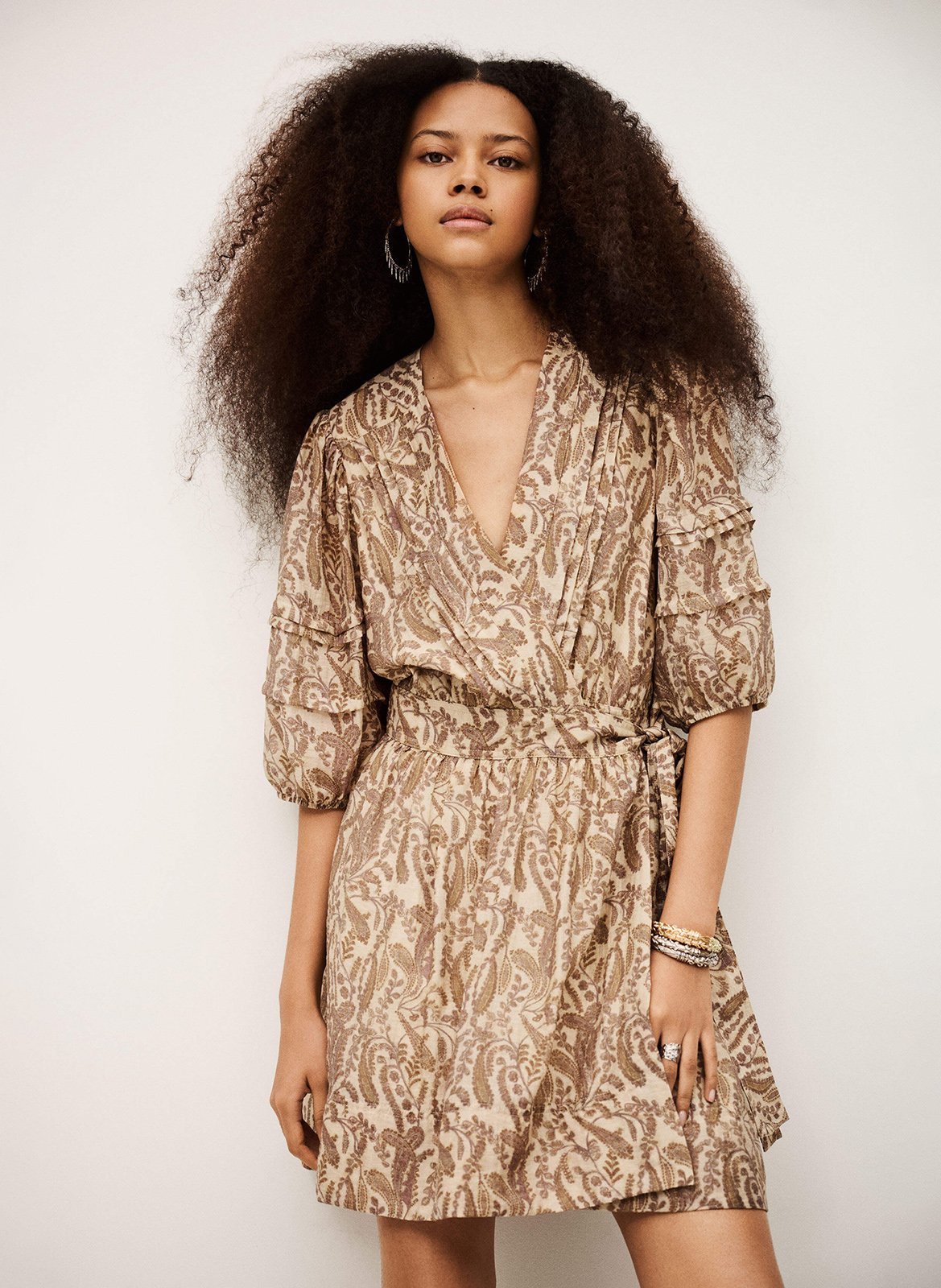 Korte, getailleerde jurk met V-hals en print BA&SH