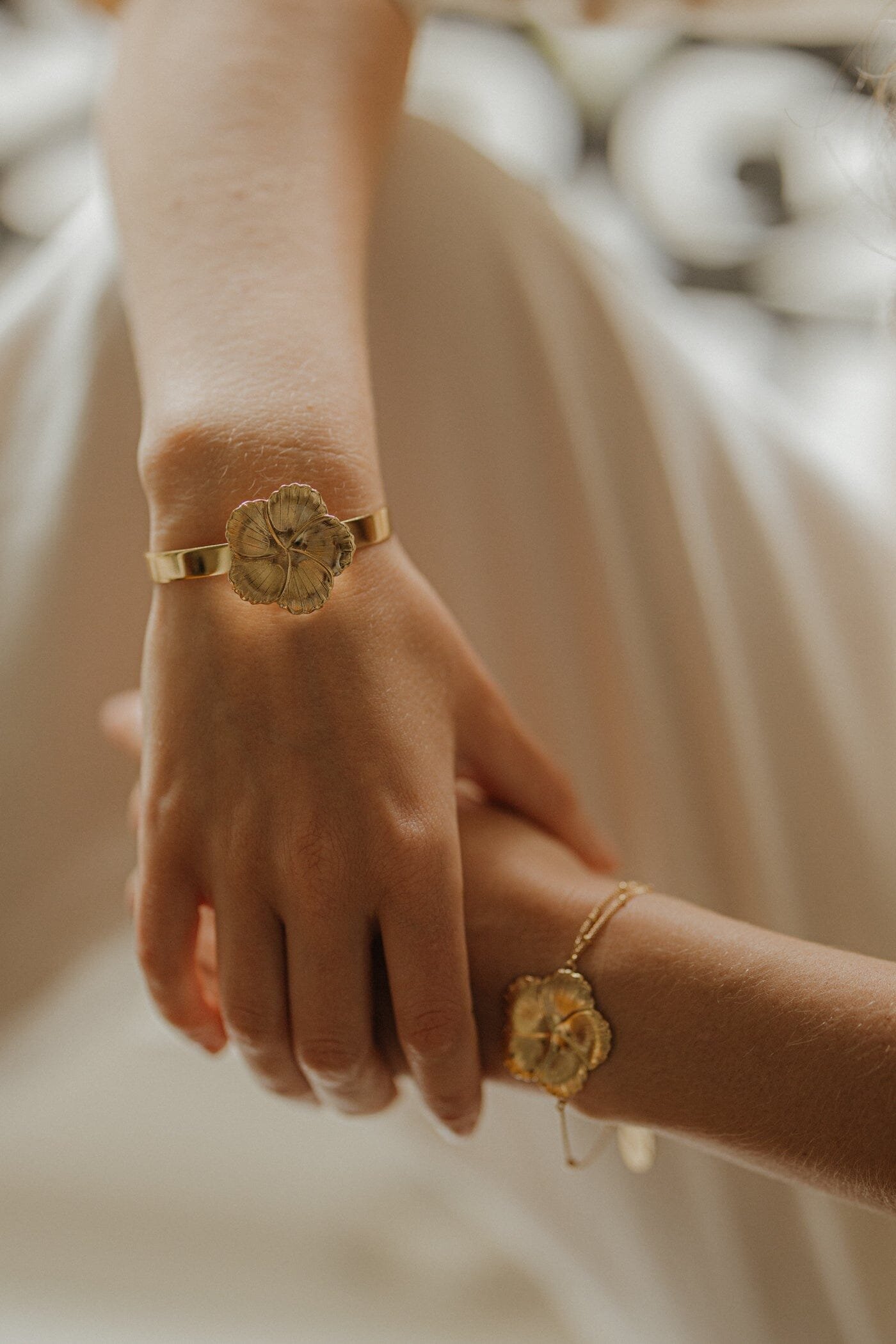 Gold-plated floral bangle Golden