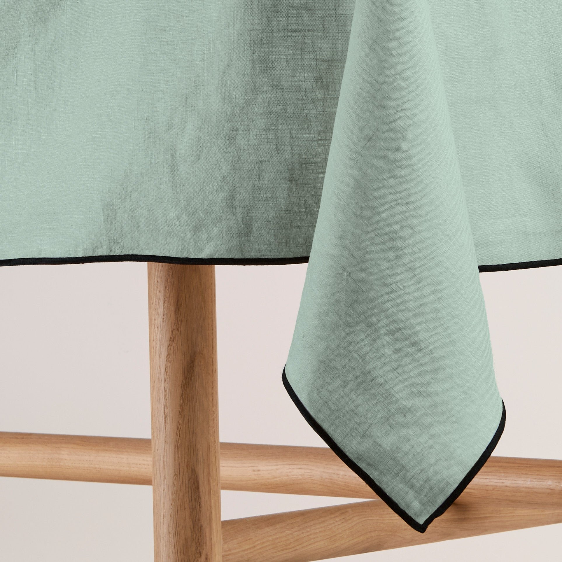 CARLINA - Rectangular linen tablecloth MADURA Green