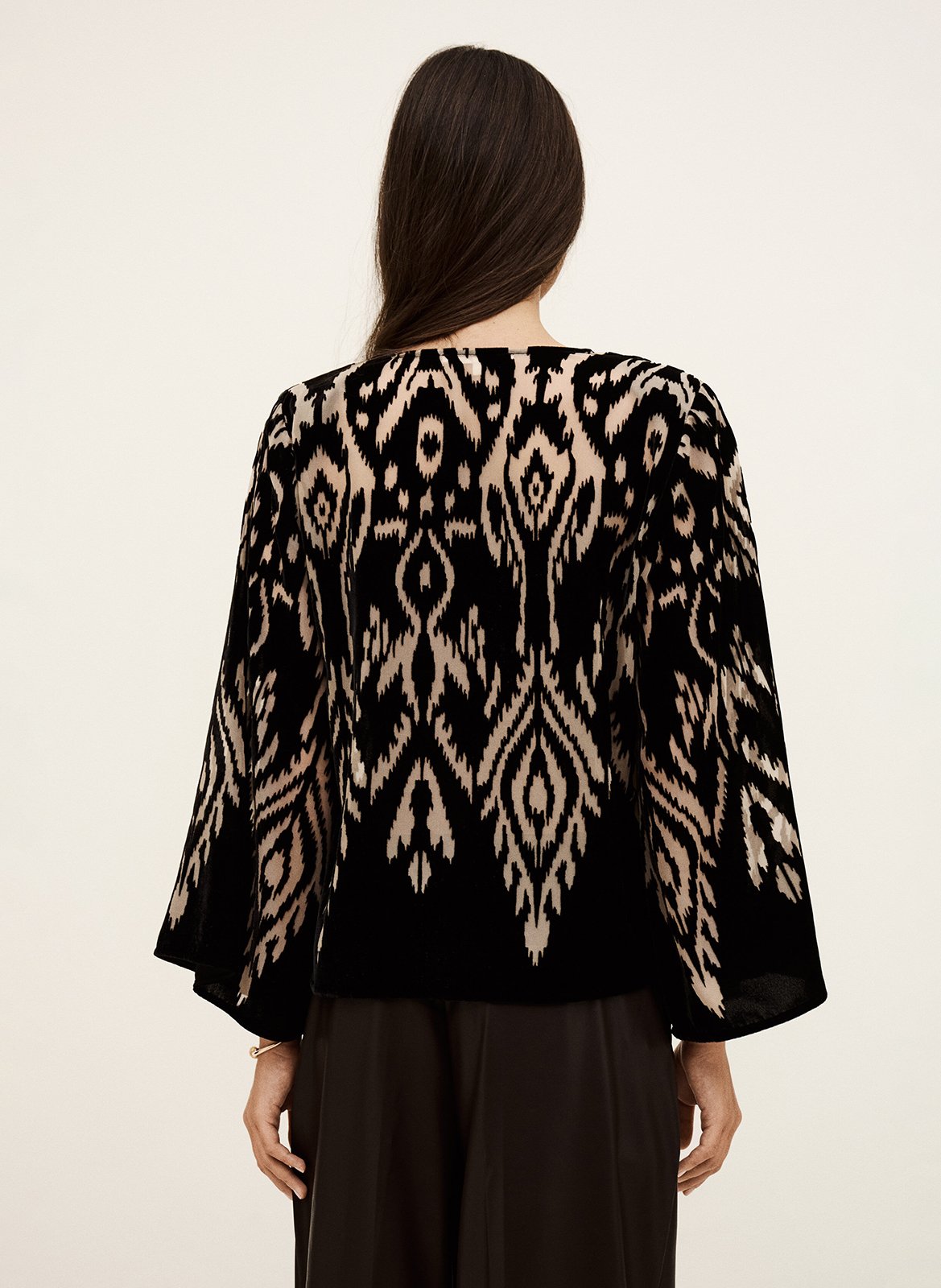 Loose-fit printed V-neck blouse BA&amp;SH Black