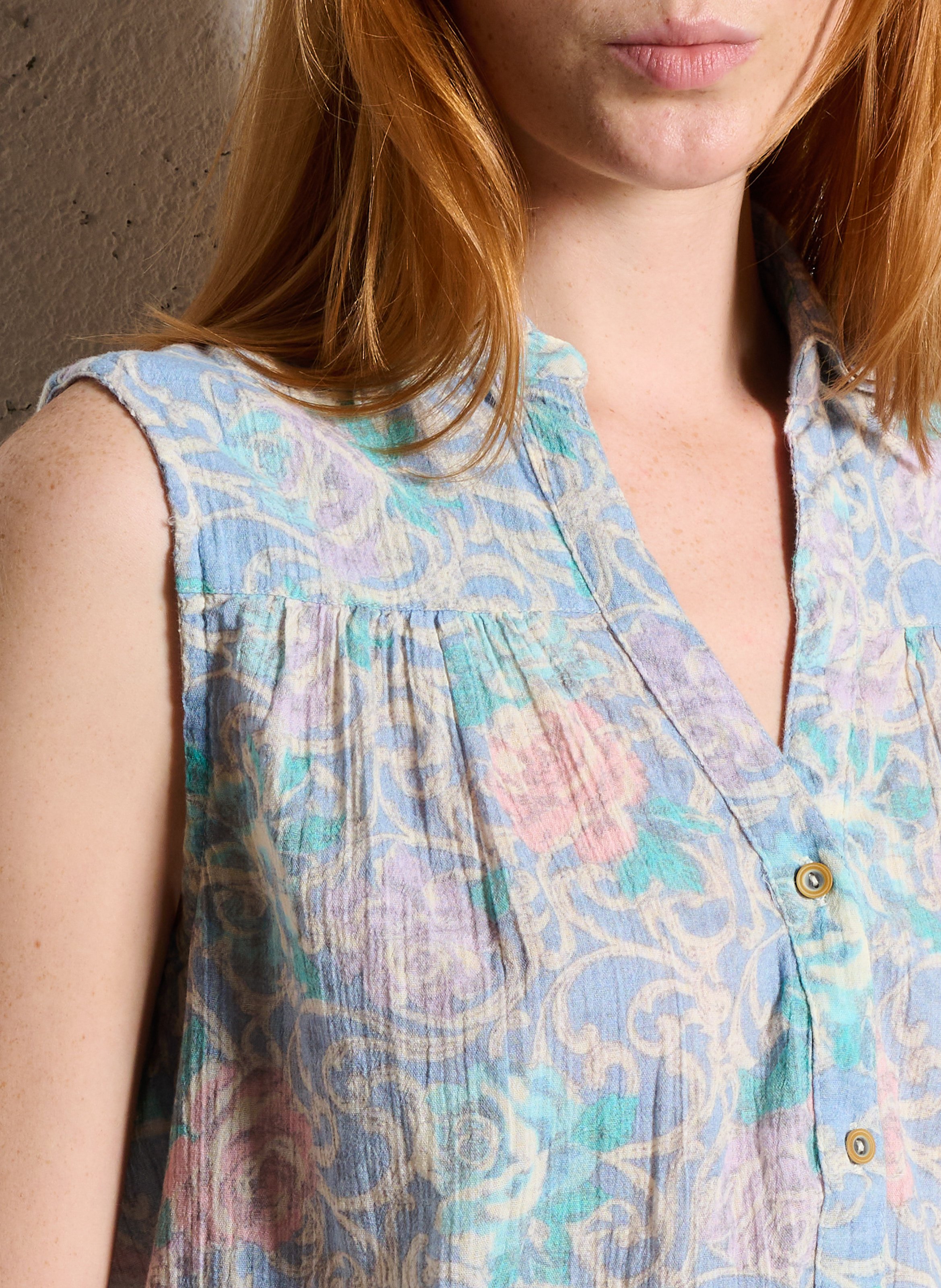 Chemise droit col V en coton imprimé MAISON HOTEL Bleu