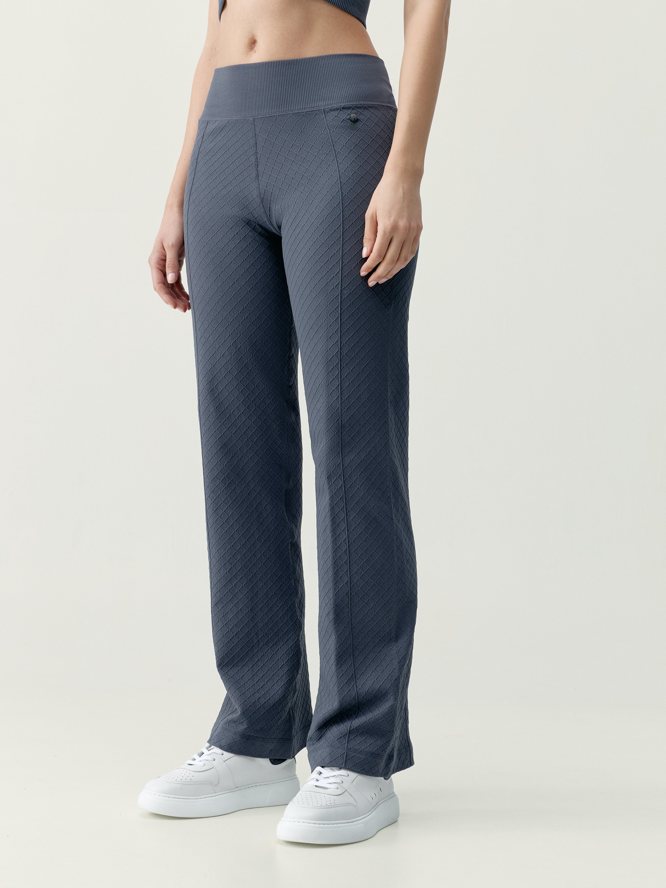Women's sports leggings with a shaping effect BORN Blue
