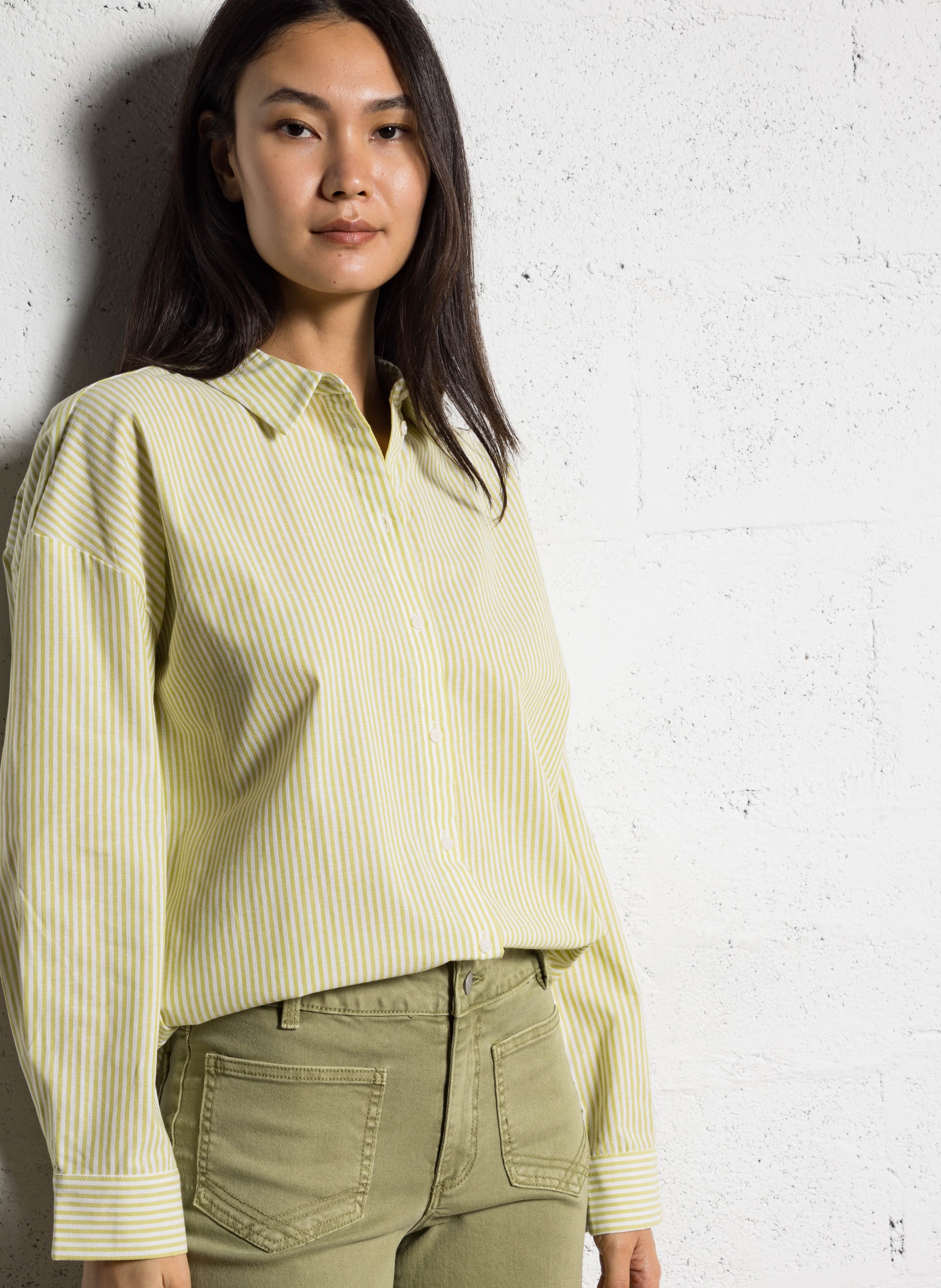 Gerade geschnittenes Hemd mit klassischem Streifenmuster aus Bio-Baumwolle VILA Beige