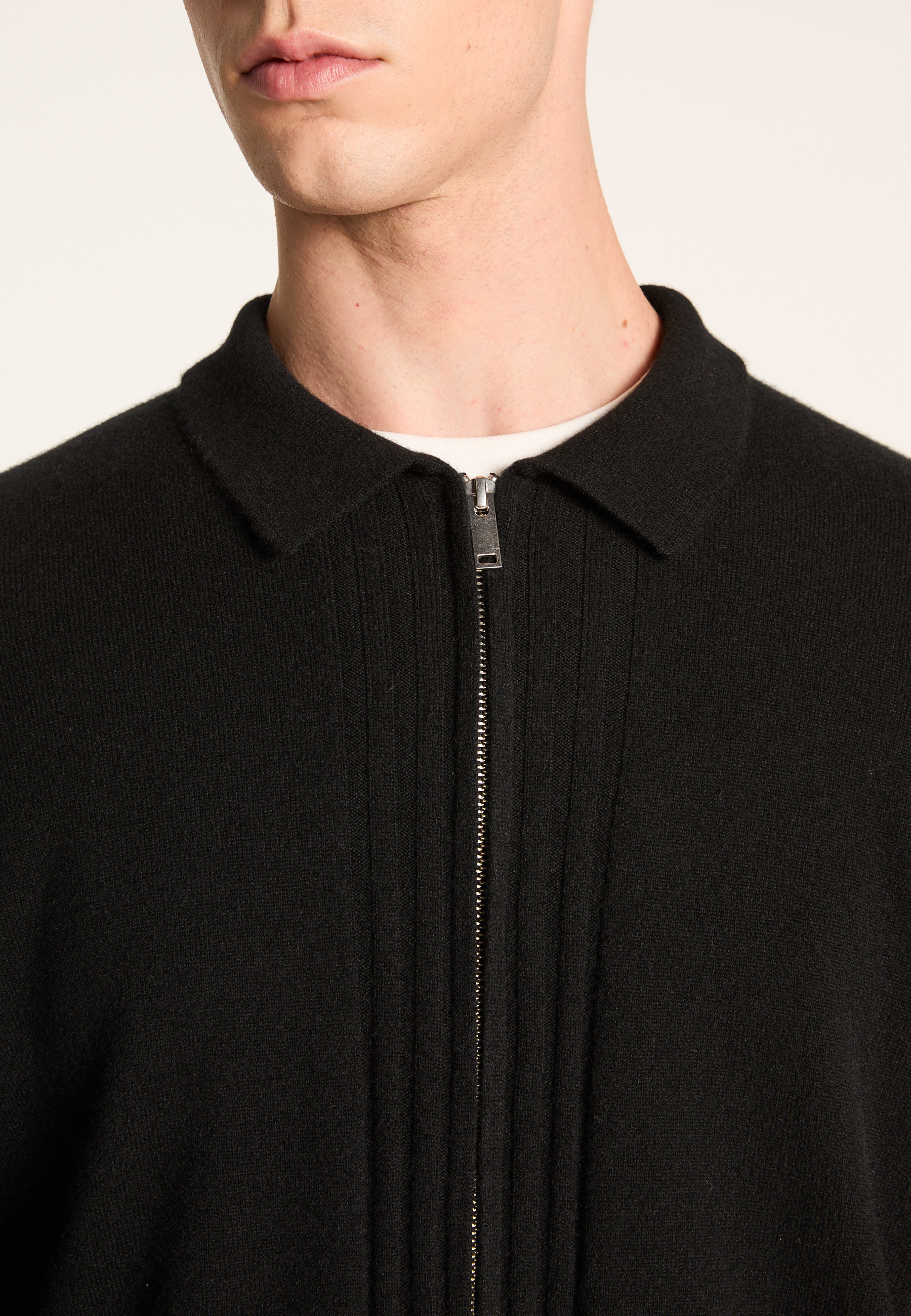 Zipped cashmere cardigan MAISON MONTAGUT Black