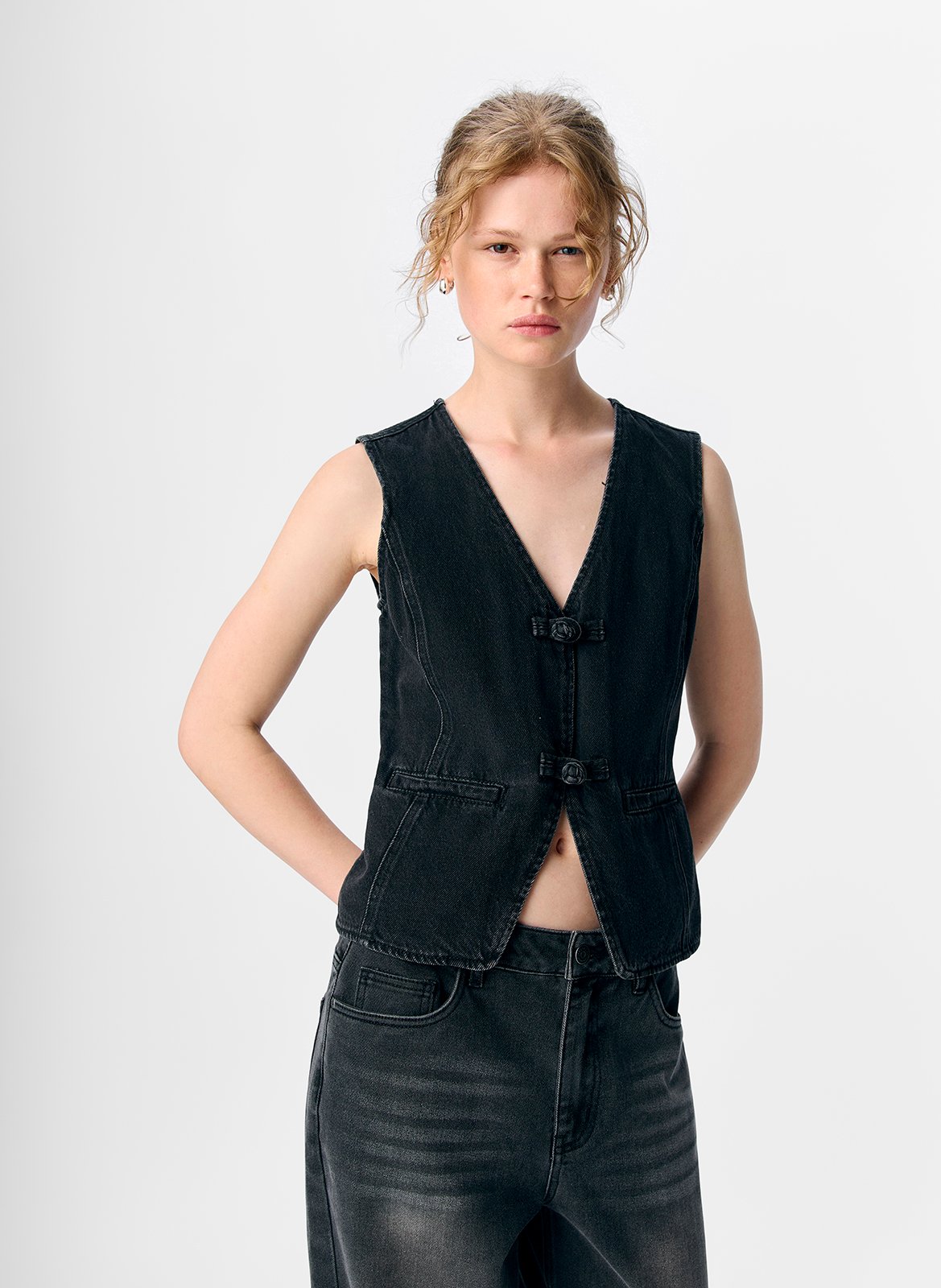 V-hals vest van katoenen denim OBJECT Zwart