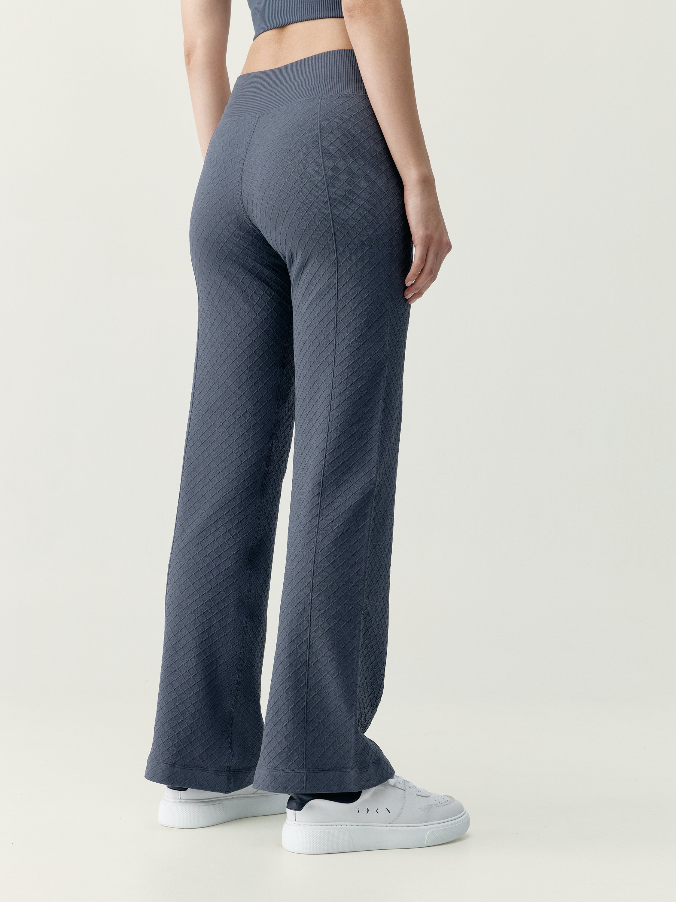 Women's sports leggings with a shaping effect BORN Blue