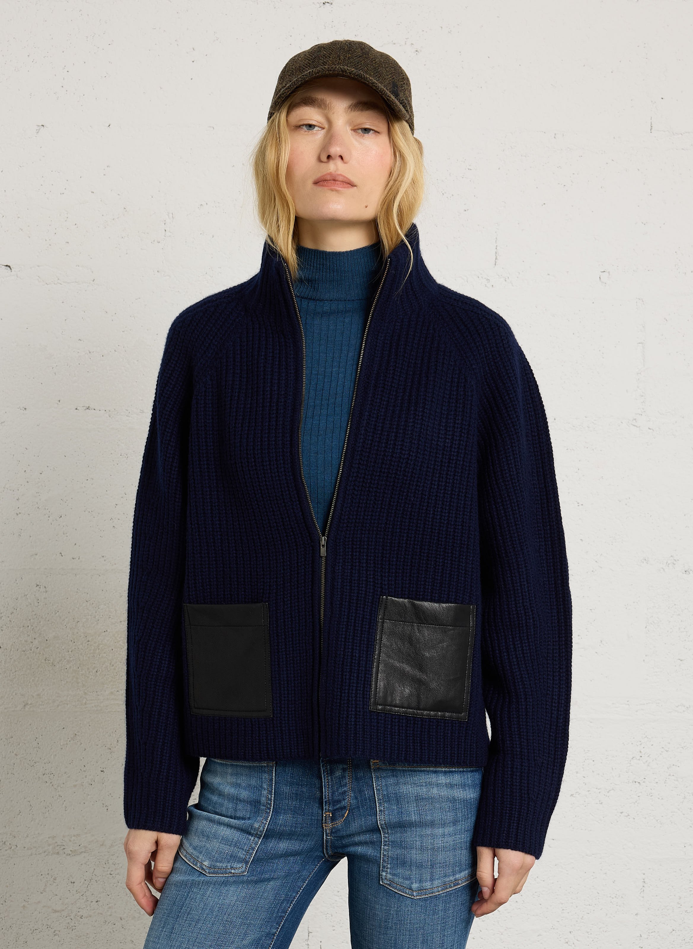 Gerade geschnittene Strickjacke aus Wolle MAJESTIC FILATURES Blau