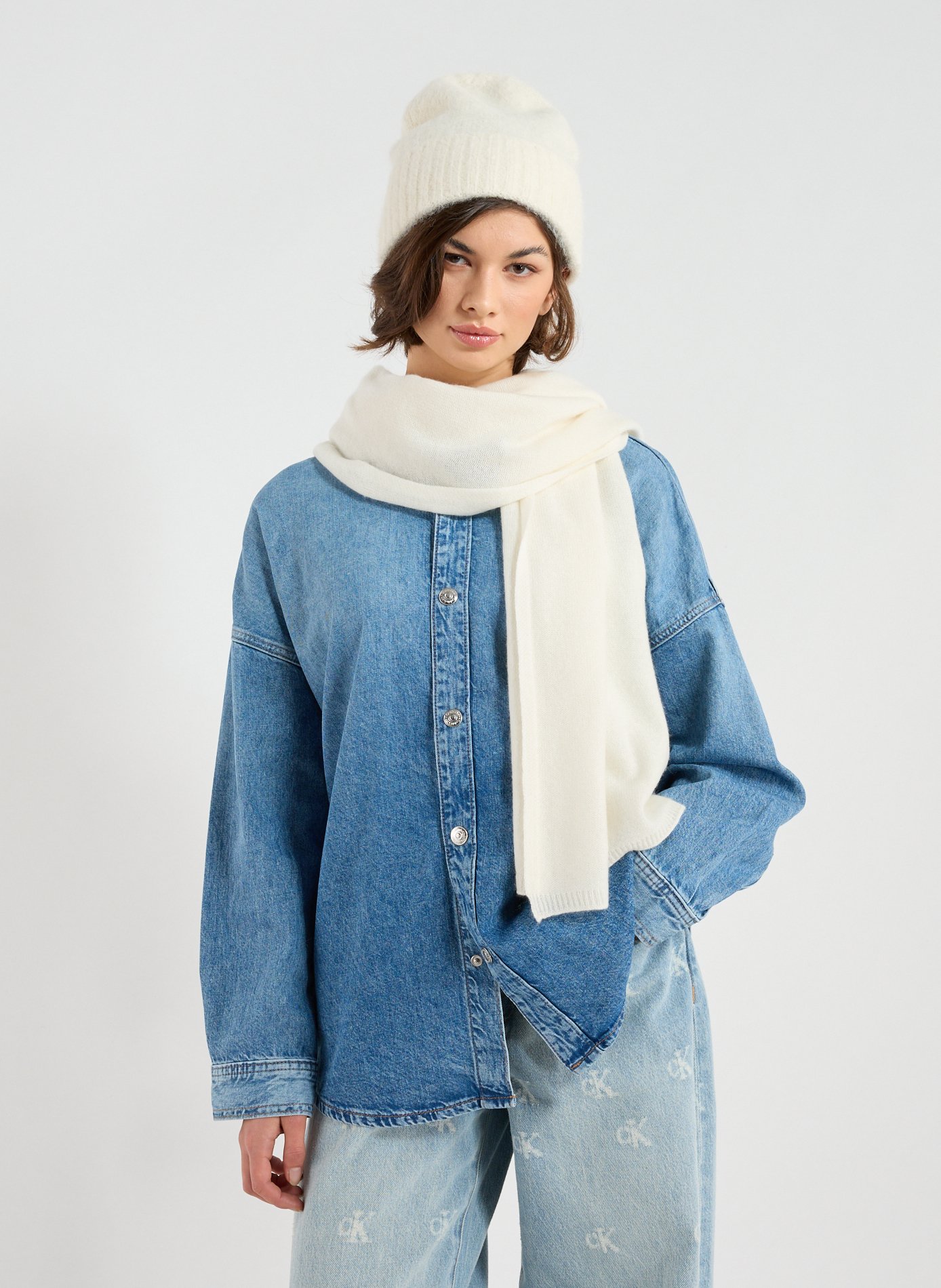 Cashmere scarf AU PRINTEMPS PARIS Beige