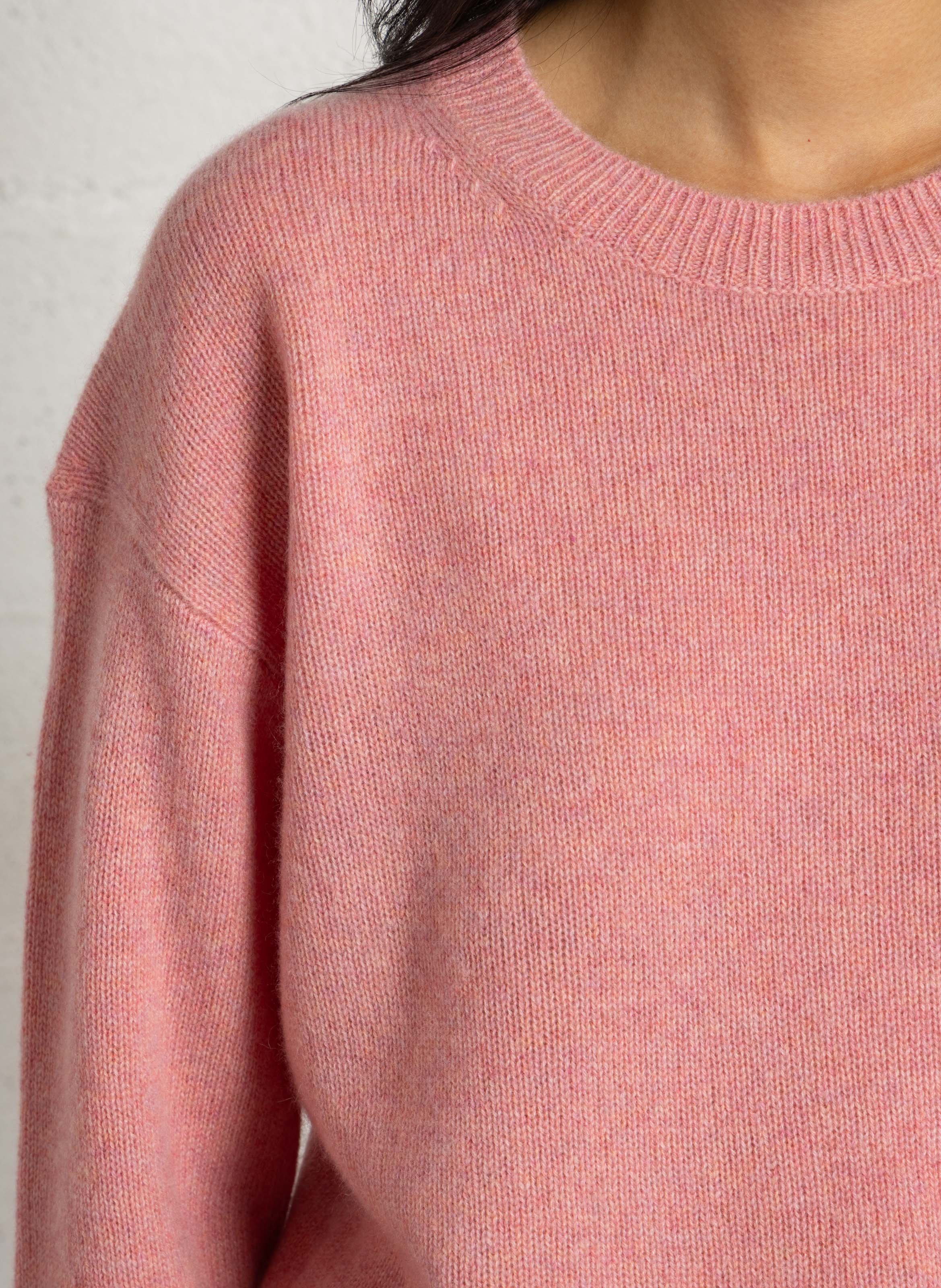 Straight cashmere sweater with round neck MAISON 123 Pink