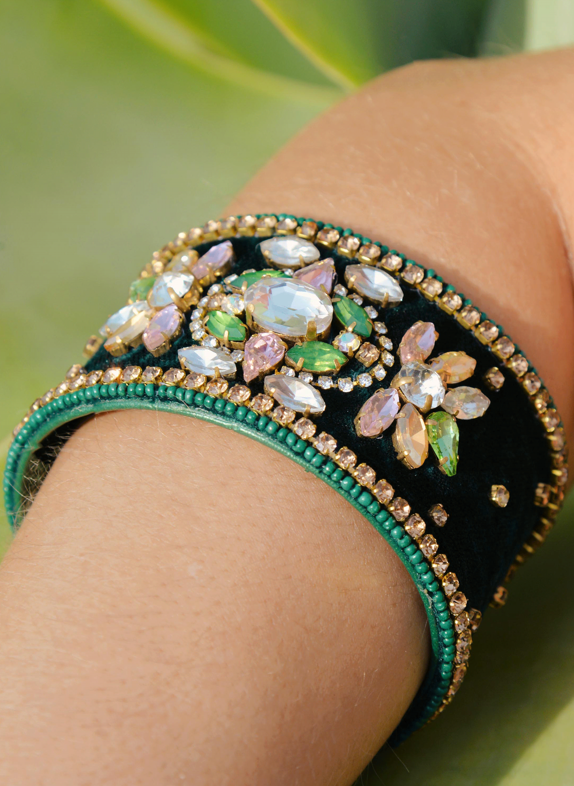 Adjustable beaded cuff bracelet HIPANEMA Green