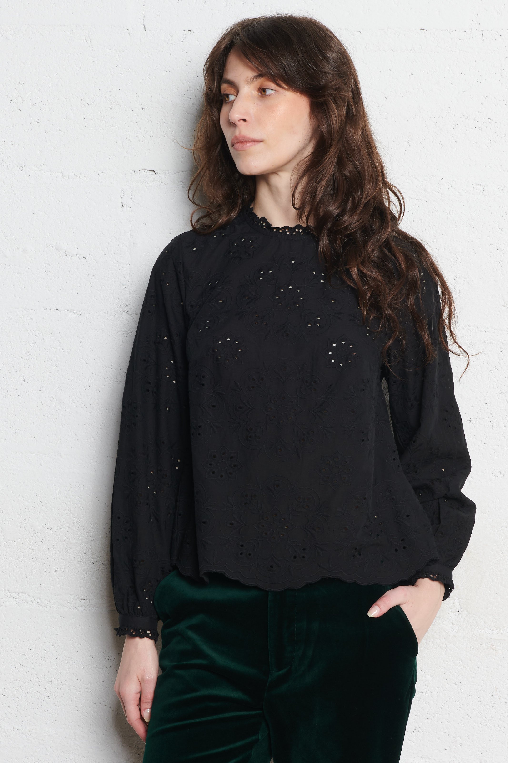 Blouse oversize col rond en coton brodé SUD EXPRESS