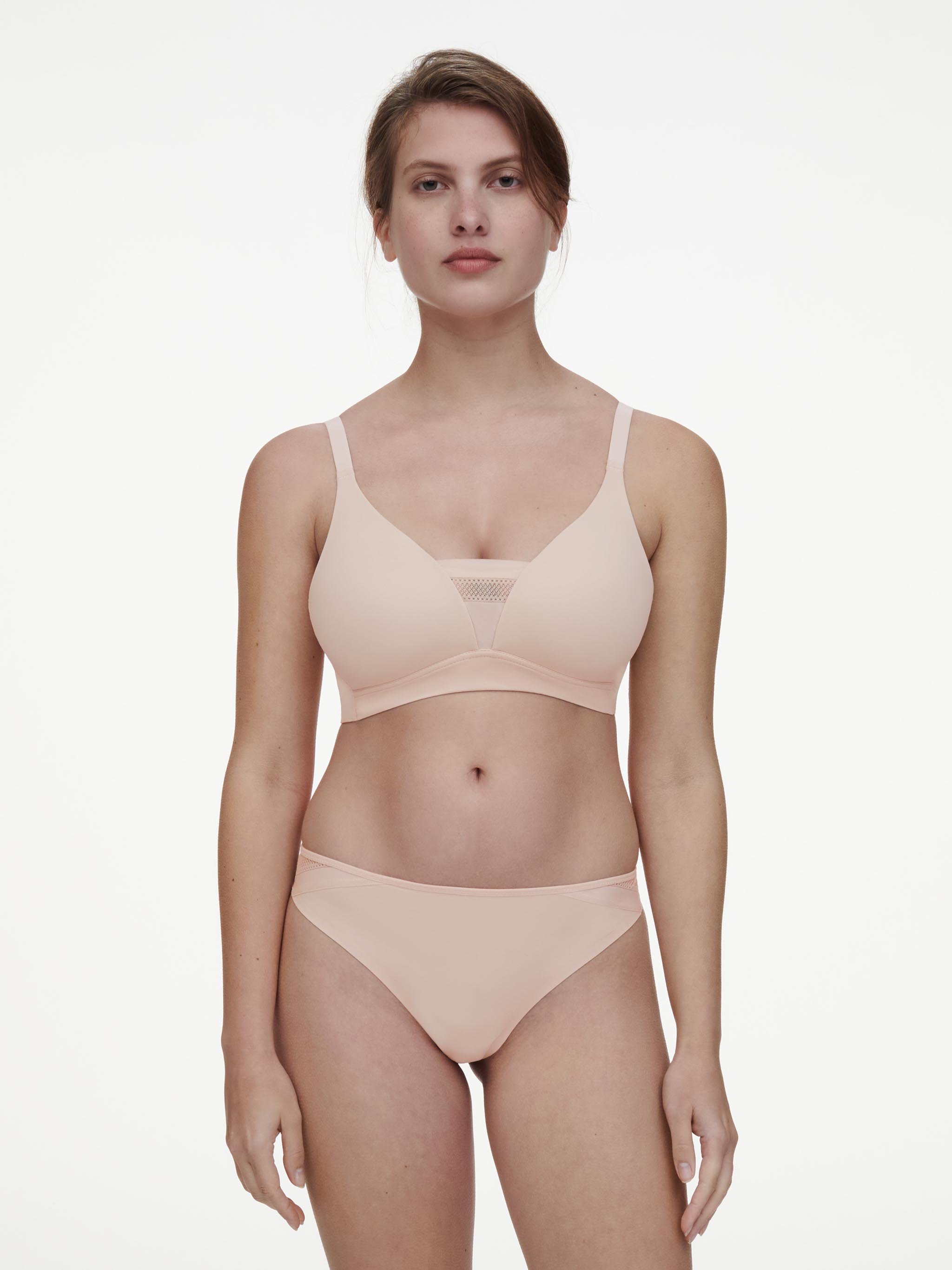 Lace tanga CHANTELLE Beige