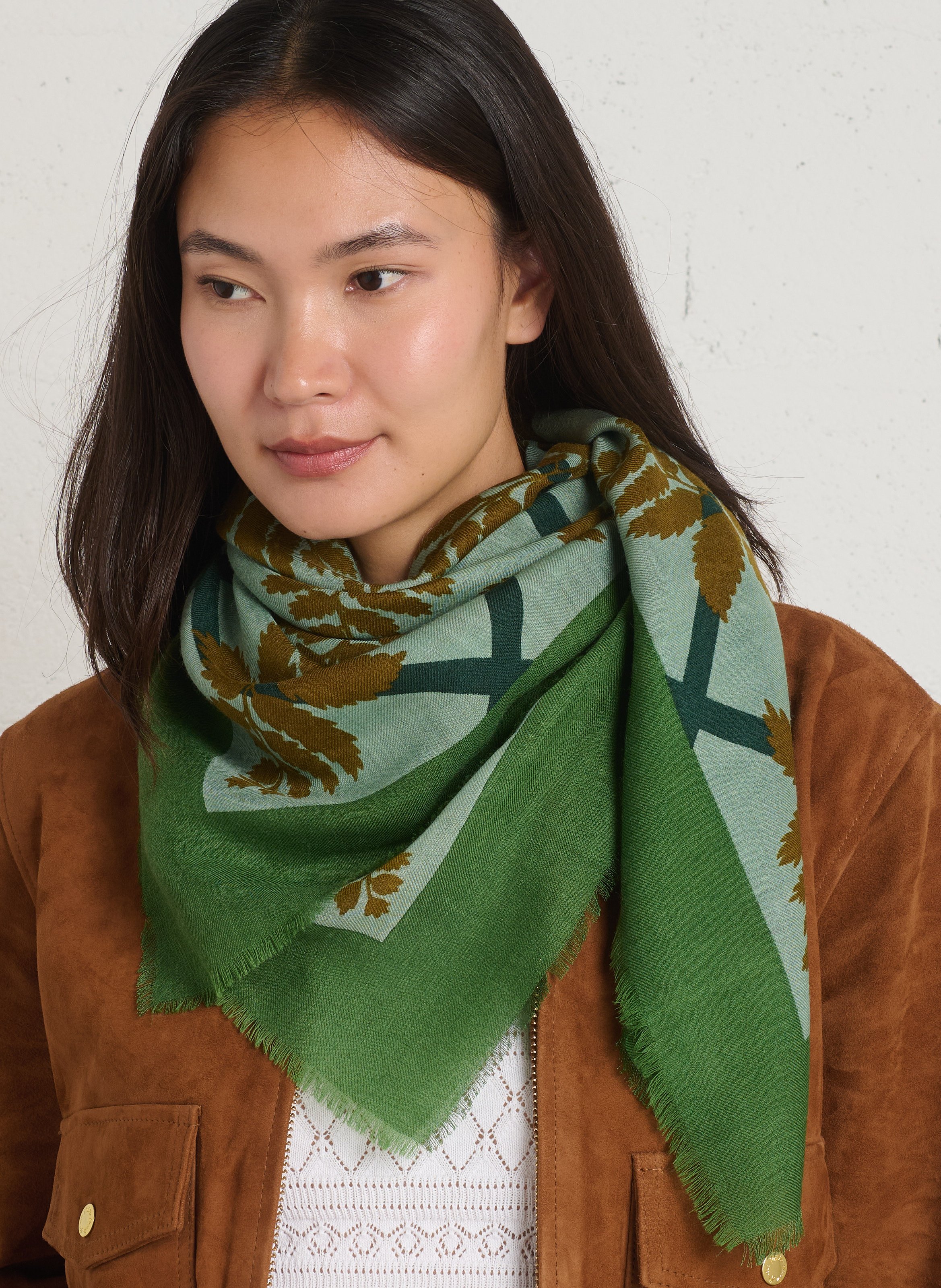 Sjaal met franjes en print NICE THINGS Groen
