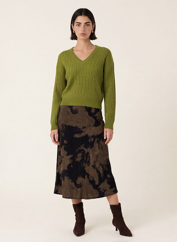 Straight-fit V-neck jumper in wool-blend cable knit KOOKAI Green