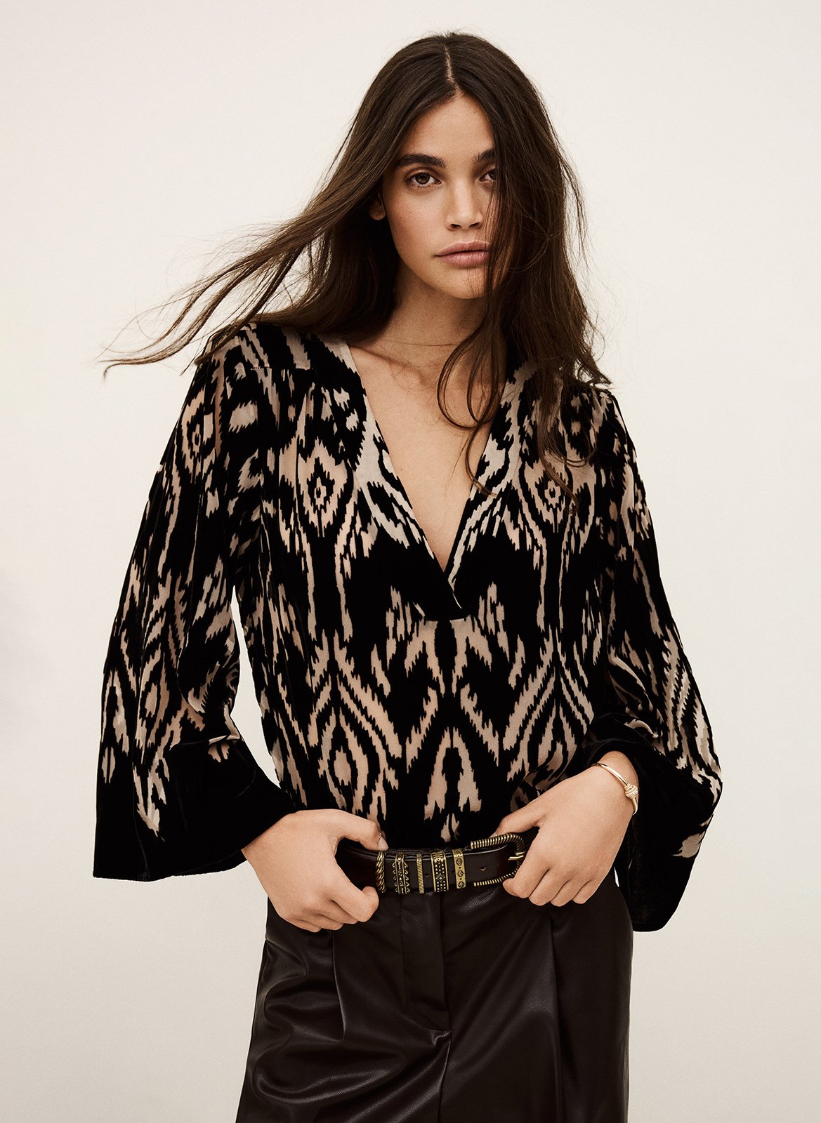 Loose-fit printed V-neck blouse BA&amp;SH Black