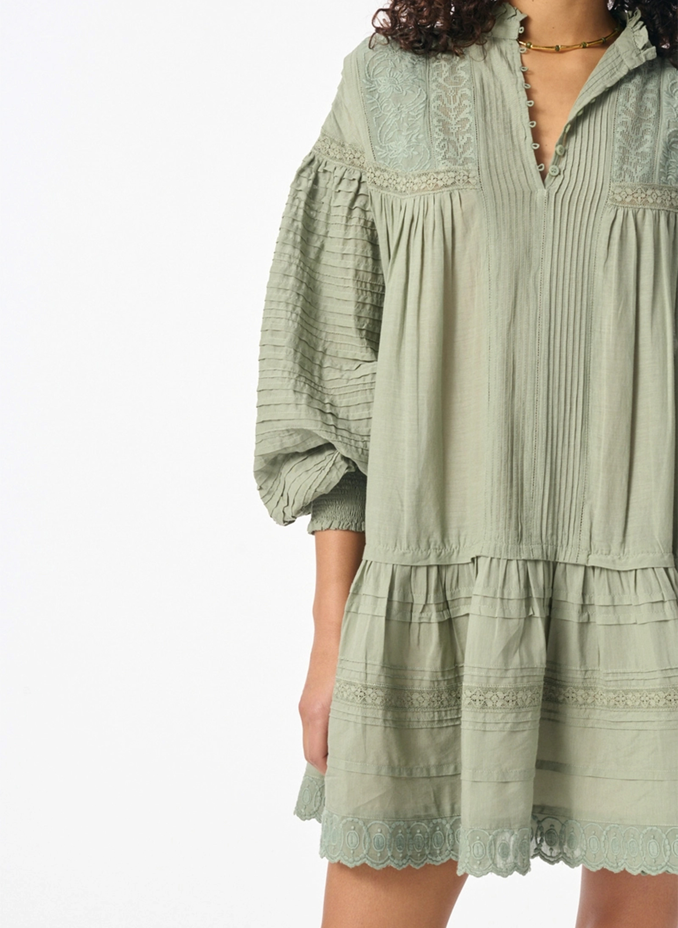 Robe courte trapèze brodée en coton mélangé Vert