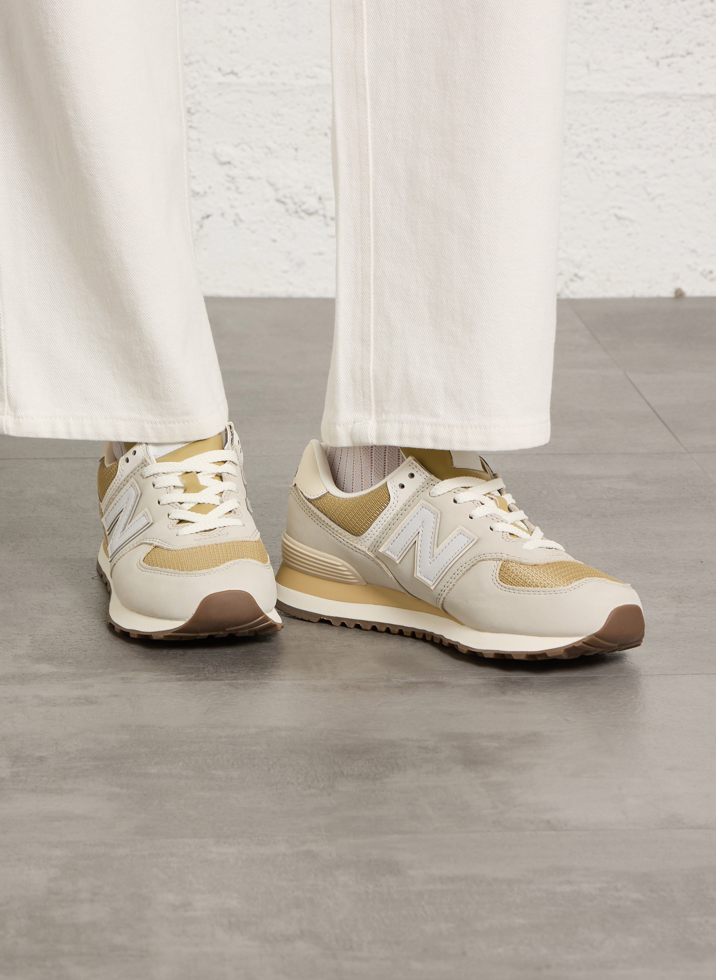 Lage baskets van leermix NEW BALANCE Beige