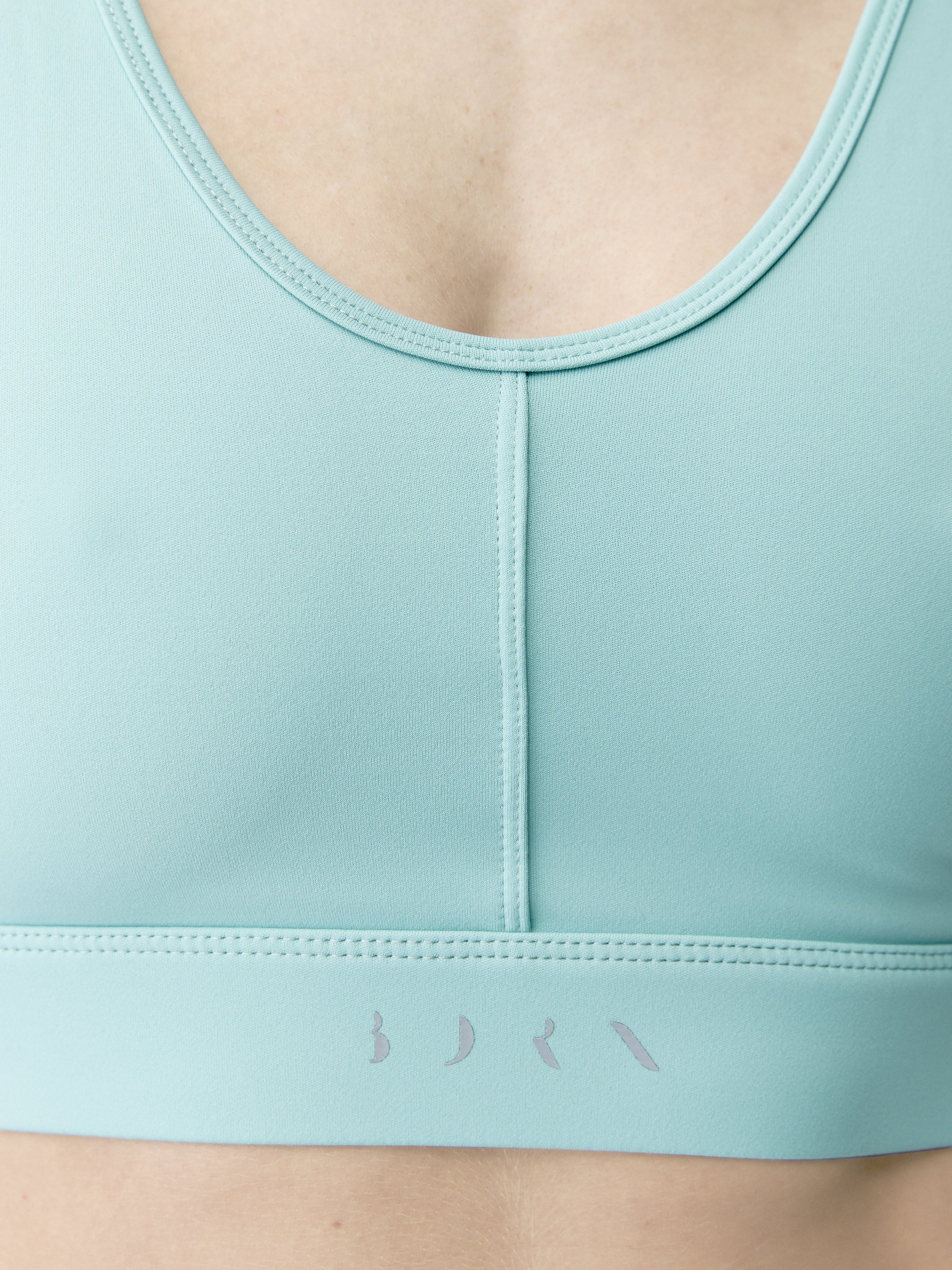 Sports bra medium support performance BORN Green