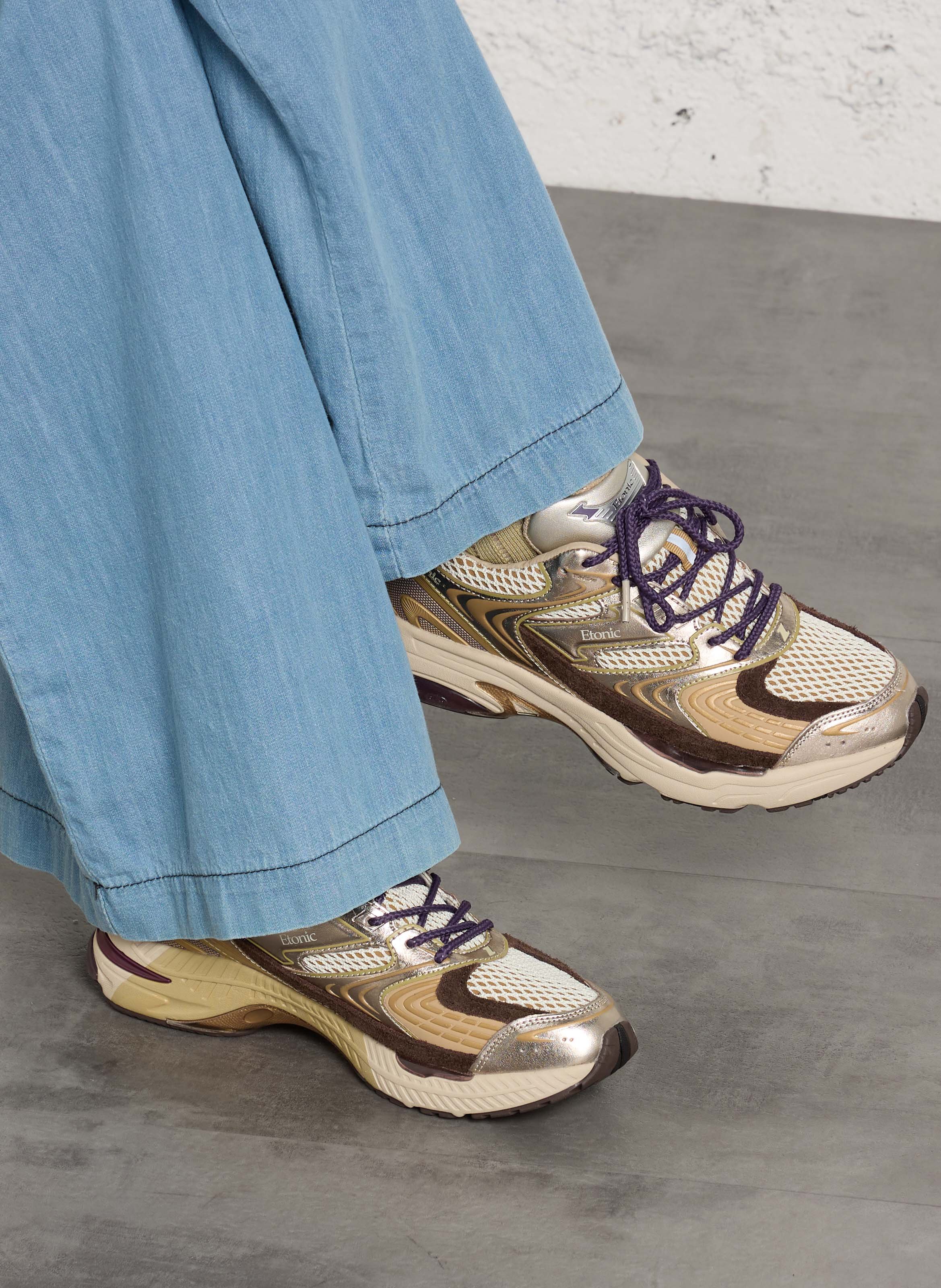 Lace-up low-top sneakers ETONIC Golden