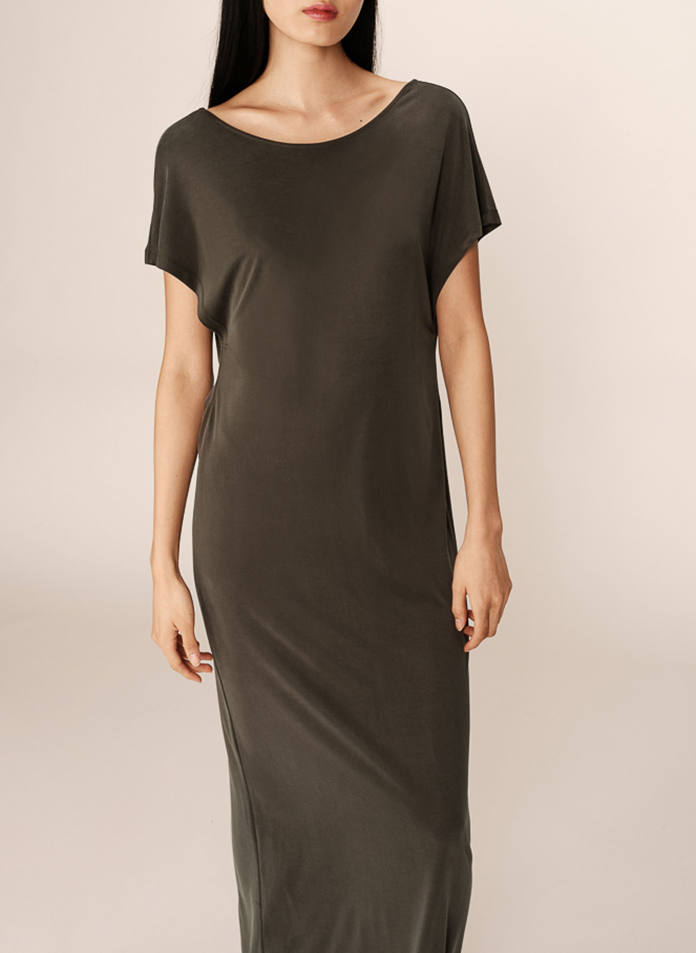 Straight long dress with V-back GRACE ET MILA Green