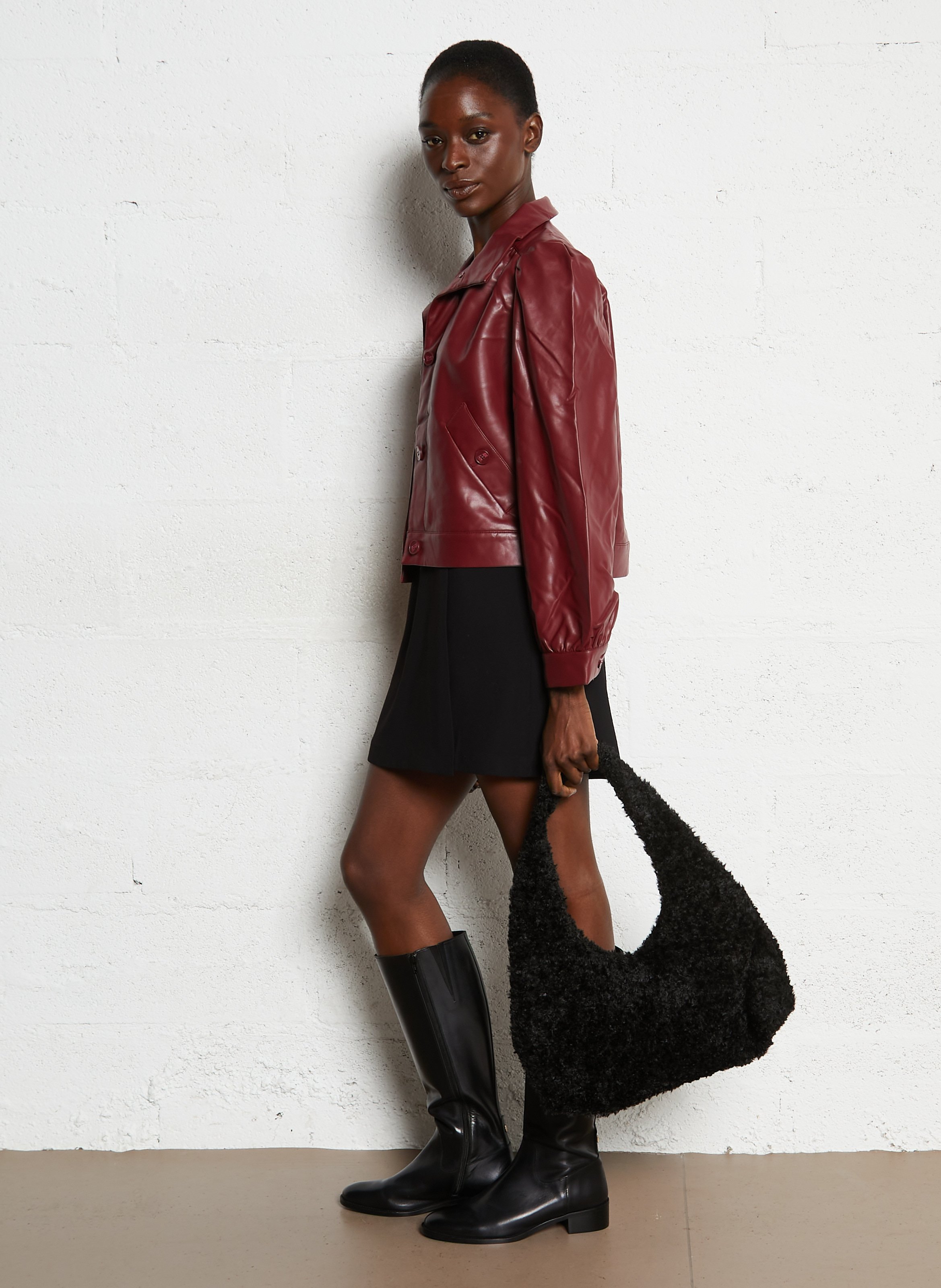 Schoudertas gedragen over de schouder van imitatiebont AU PRINTEMPS PARIS Zwart