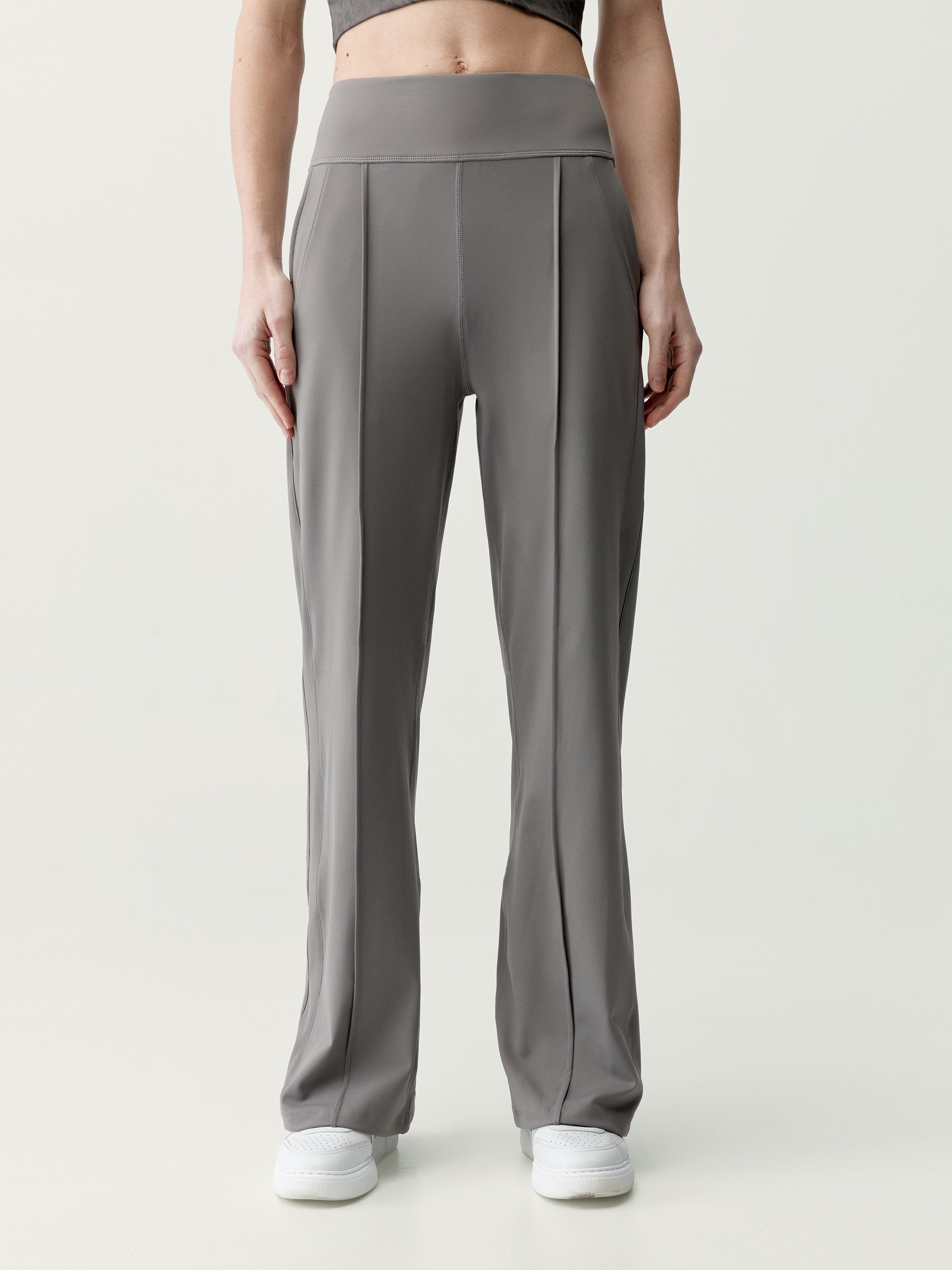 Comfortable straight cut trousers Lua BORN Brown
