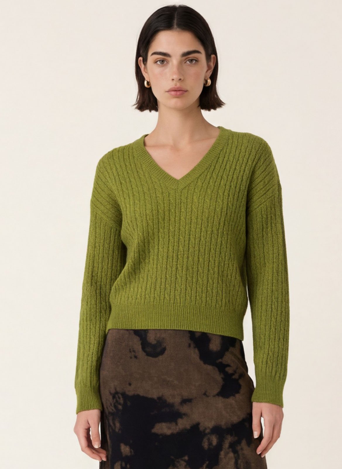 Straight-fit V-neck jumper in wool-blend cable knit KOOKAI Green